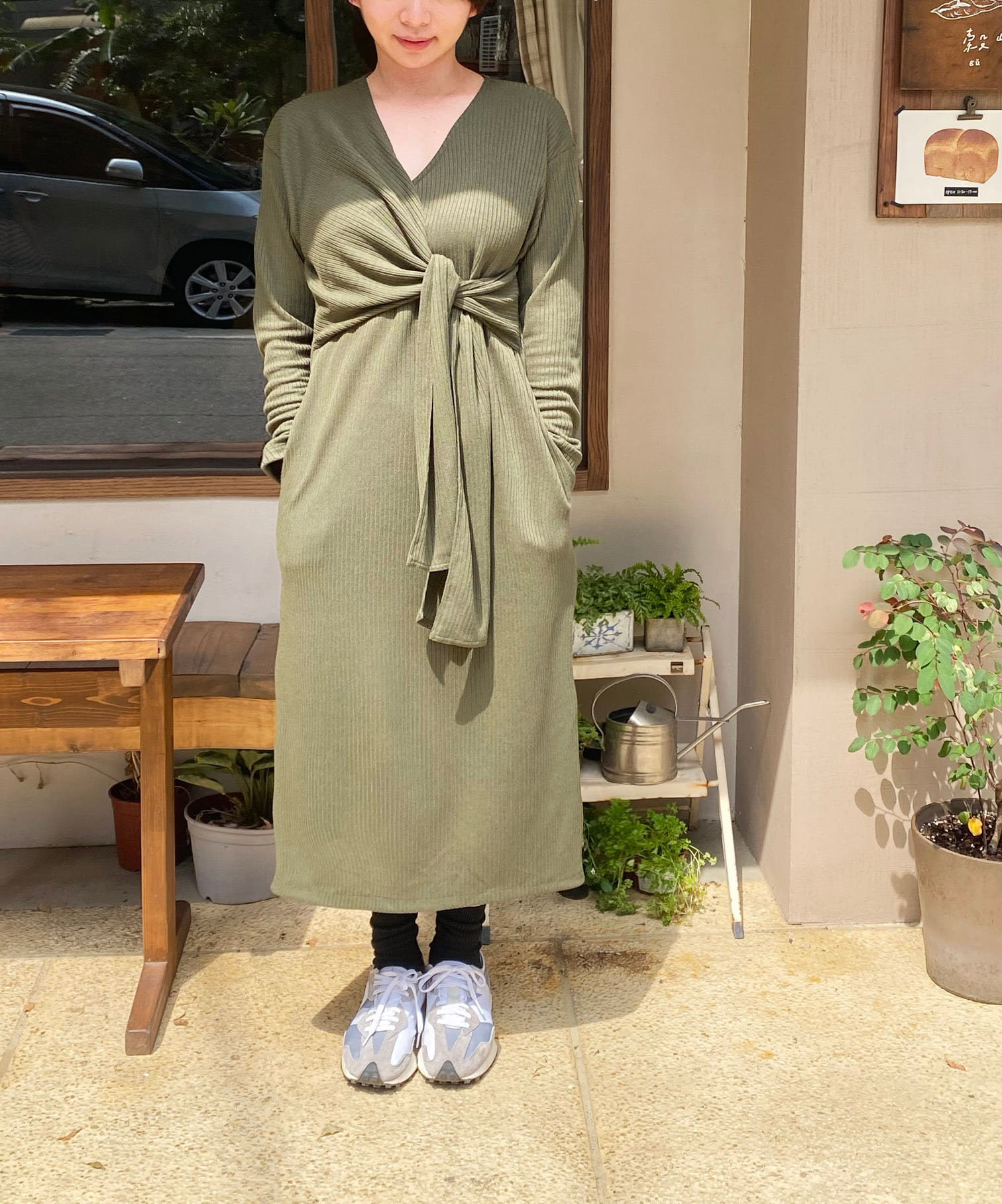 自由之地側綁帶洋裝-春池