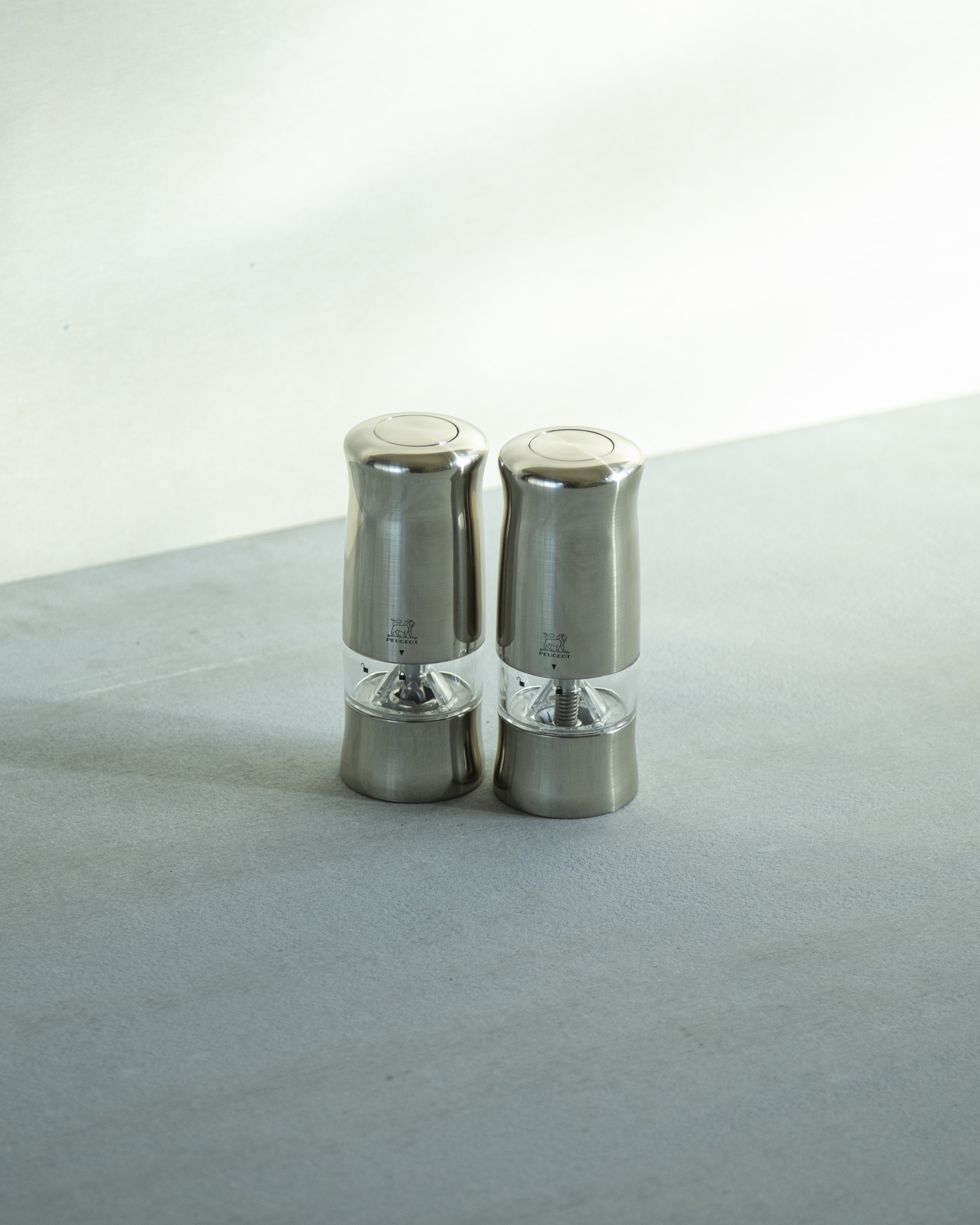 電動胡椒與鹽巴研磨罐組 |銀色 14cm