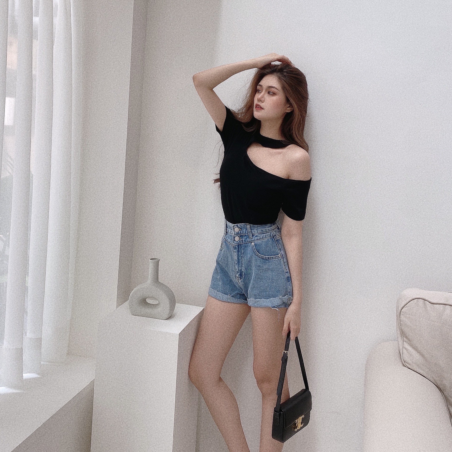 繞頸斜肩胸墊上衣/四色