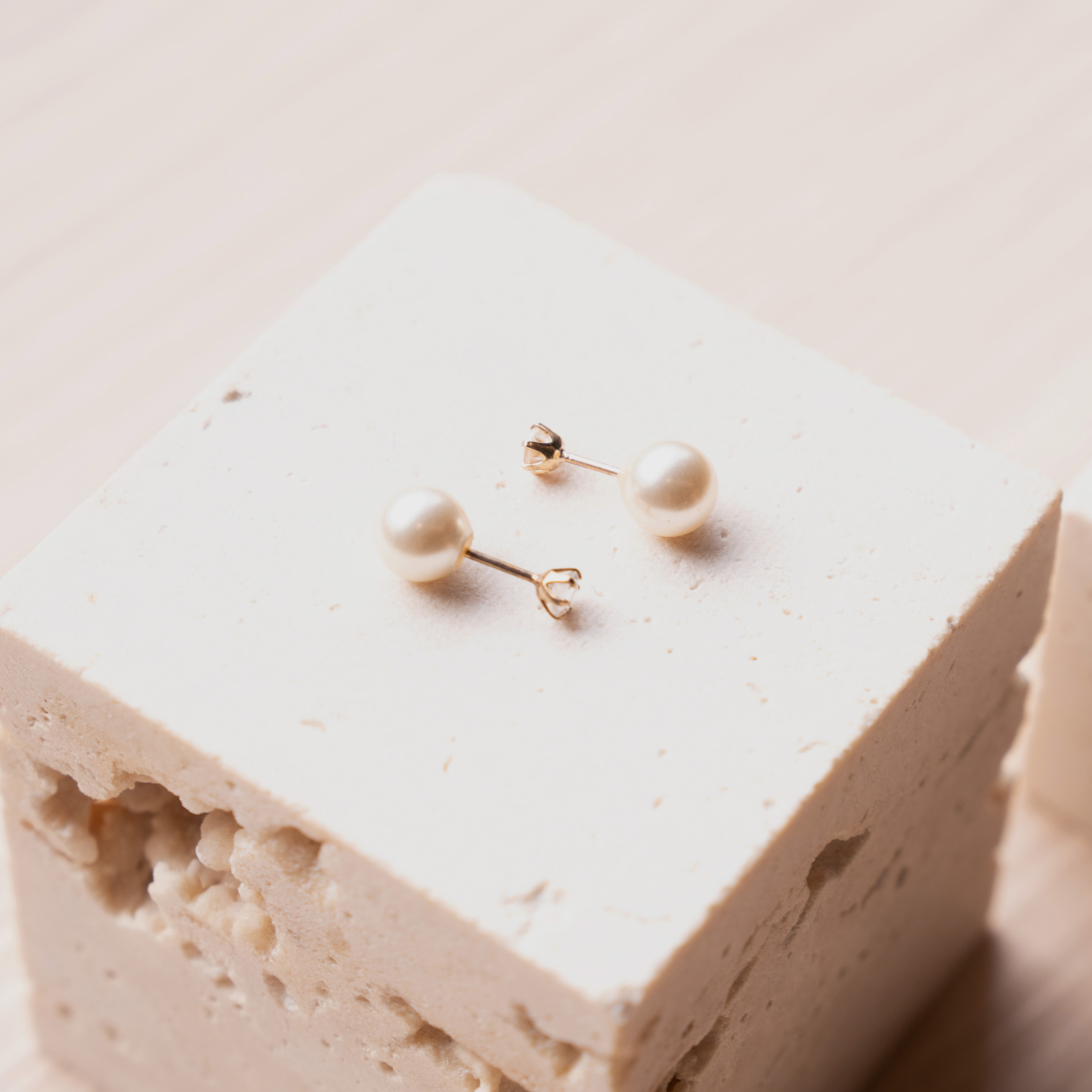 A001 10K金| 月份誕生石耳環