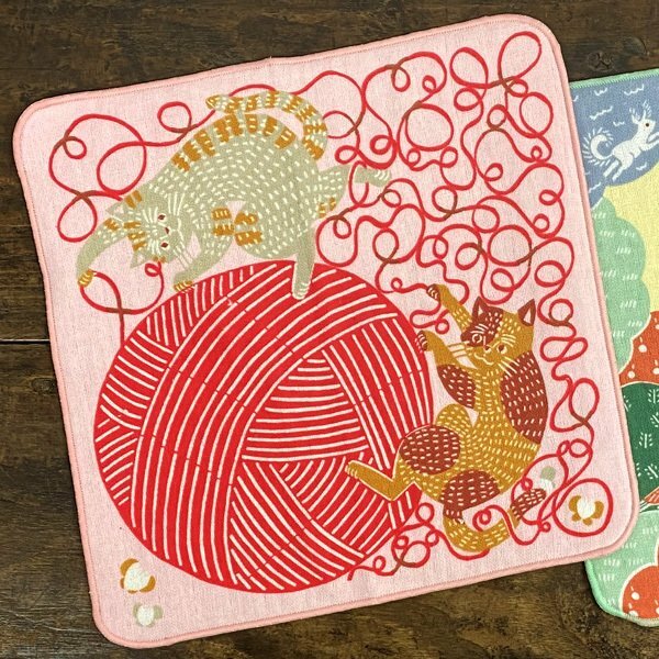 貓咪與毛線球 軟綿綿手帕｜日本kata kata