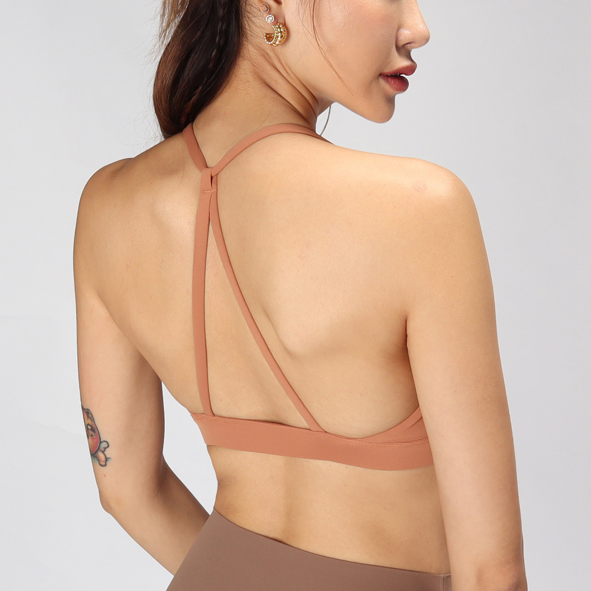 中強度細肩繞頸美背瑜珈/運動/機能內衣【可換襯墊/上下一致】*