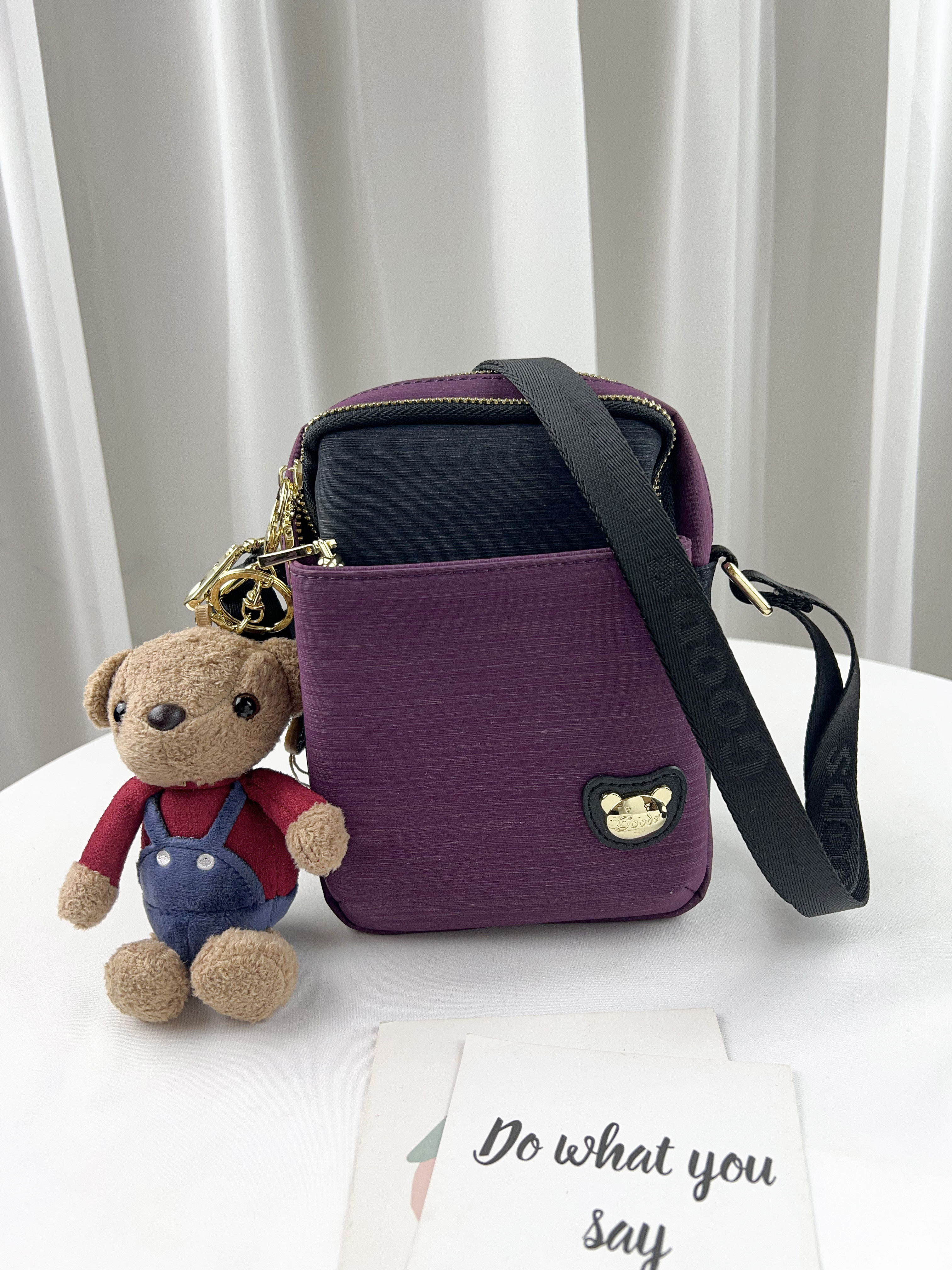 GOODS 黑紫拼色 防潑水側背包 / 手機袋 附小熊吊飾 #2499