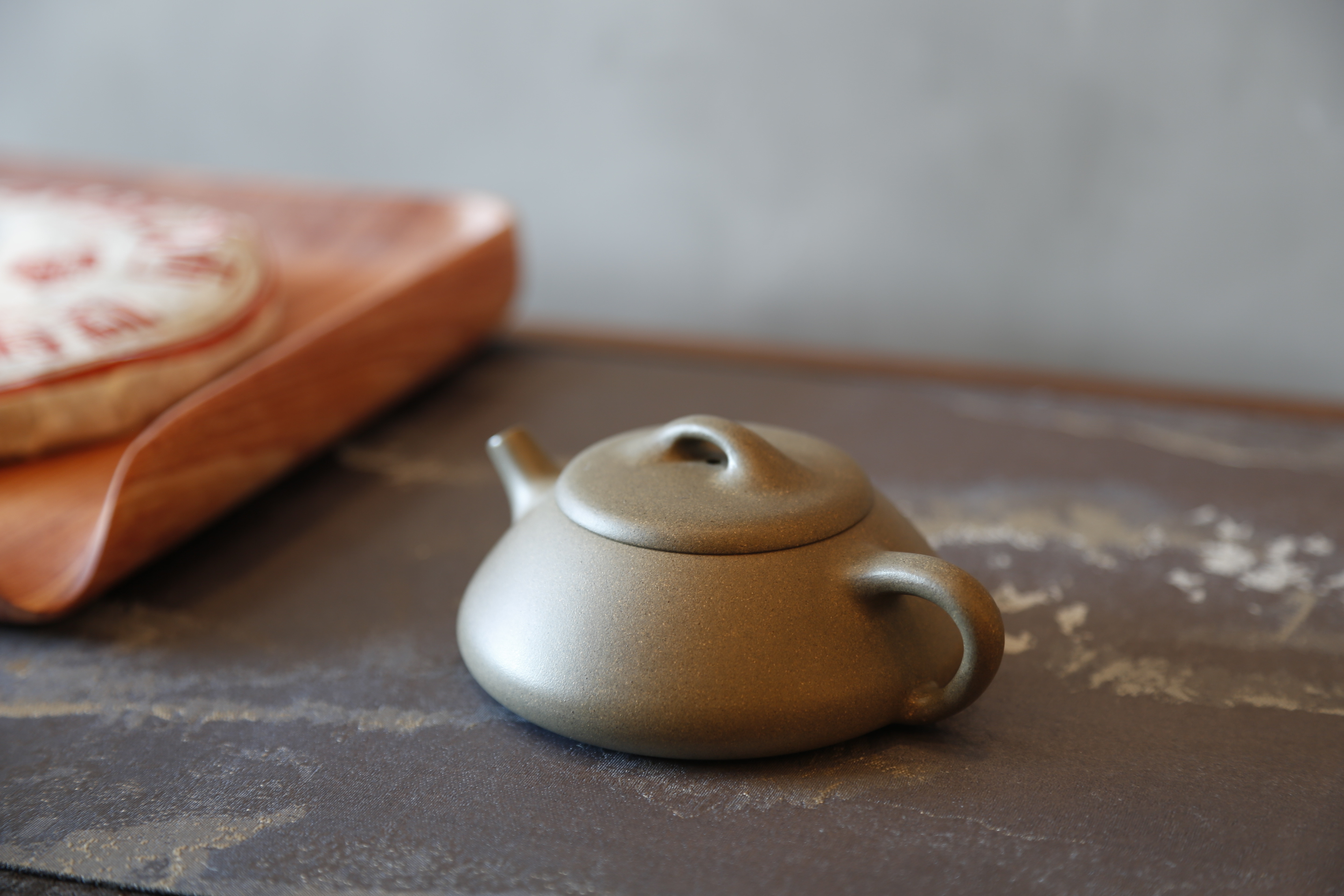 【納瓢】-- 體現了石瓢的剛硬有力又融合了圓壺溫潤柔美！