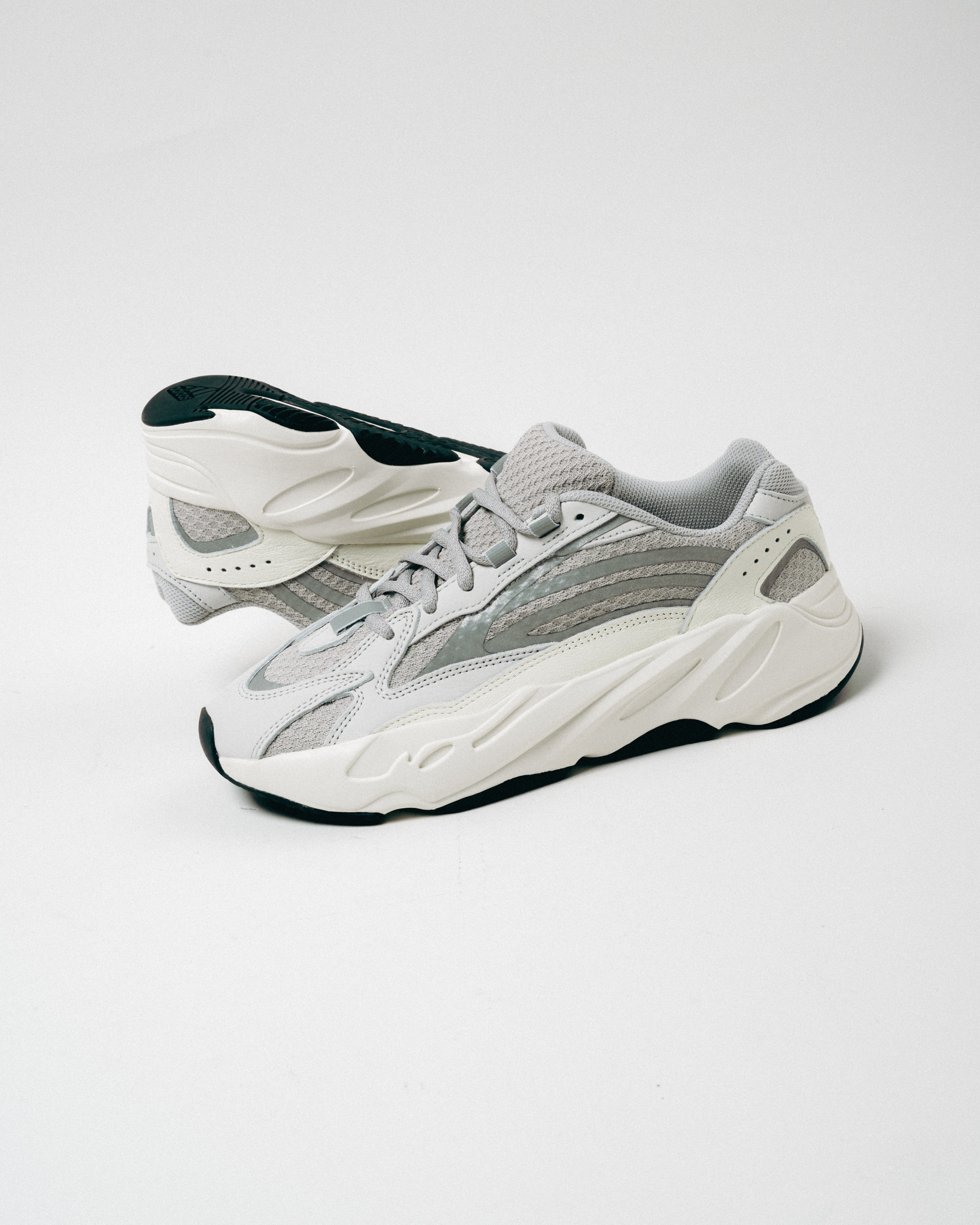 [現貨] Yeezy Boost 700v2 Static EF2829