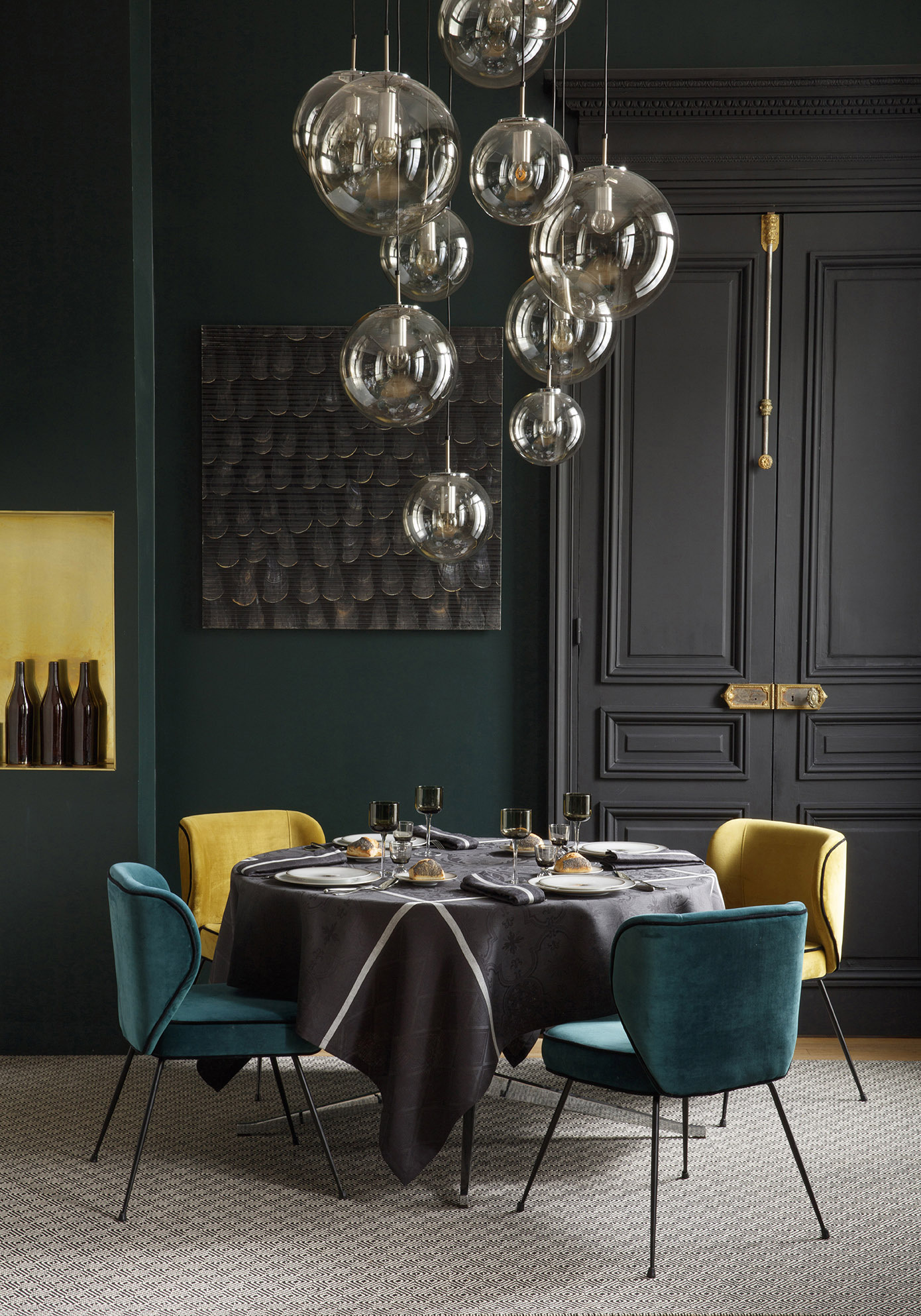 Small Square, Armoiries