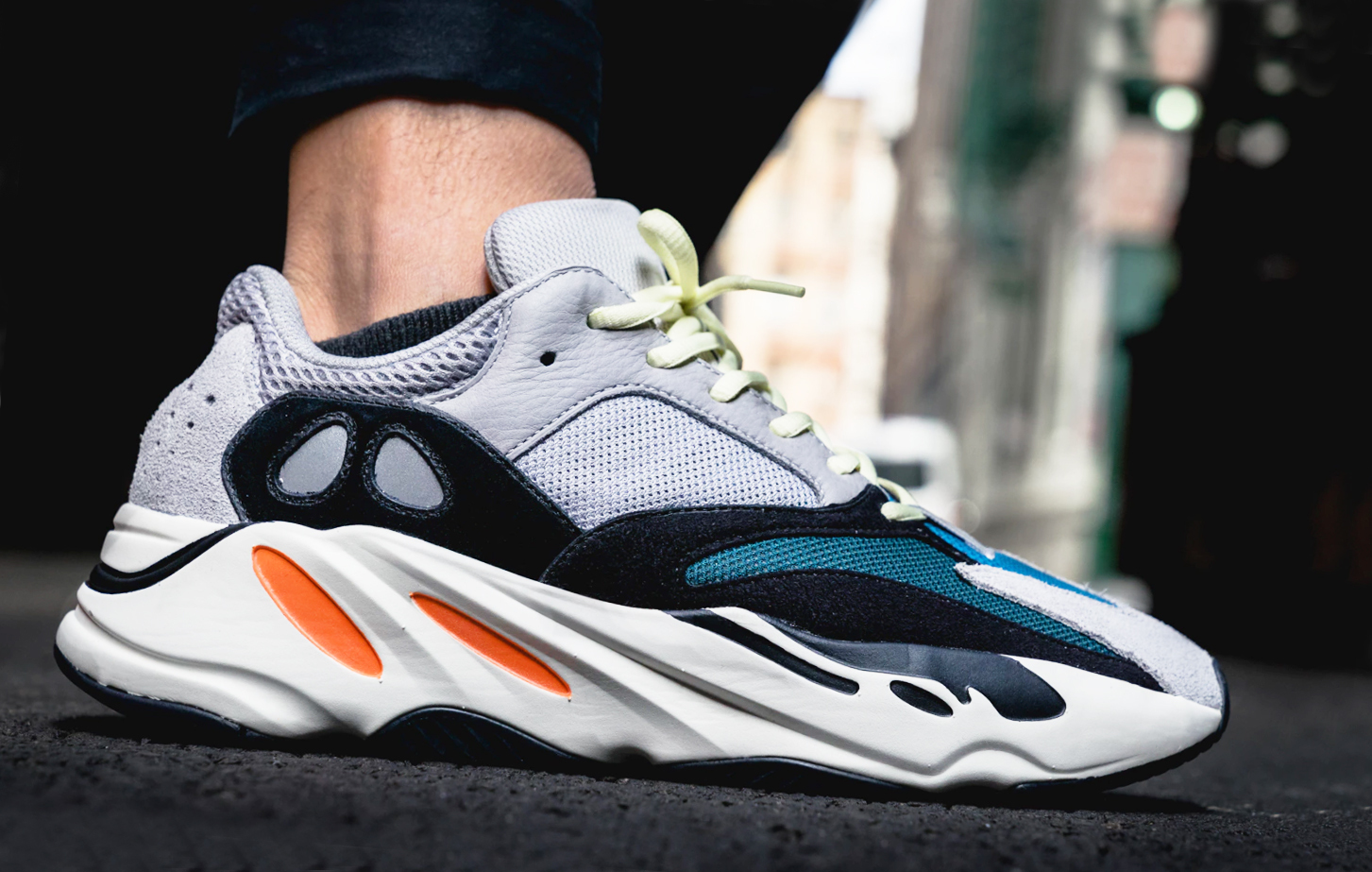 Adidas Yeezy Boost 700 Wave Runner OG配色