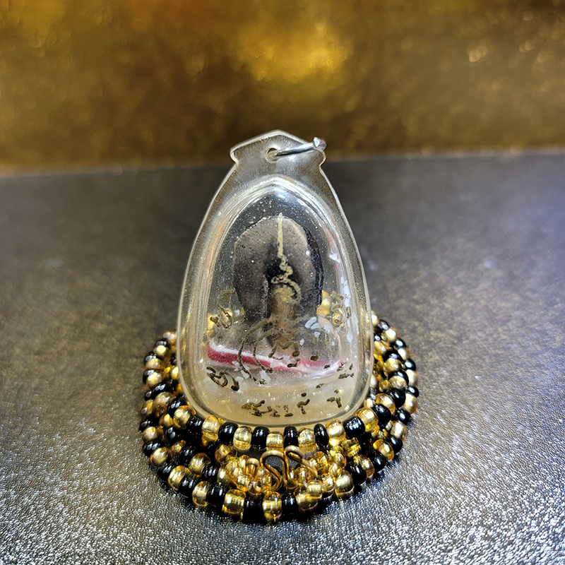 咩巴女神 (暗啡紅眼)