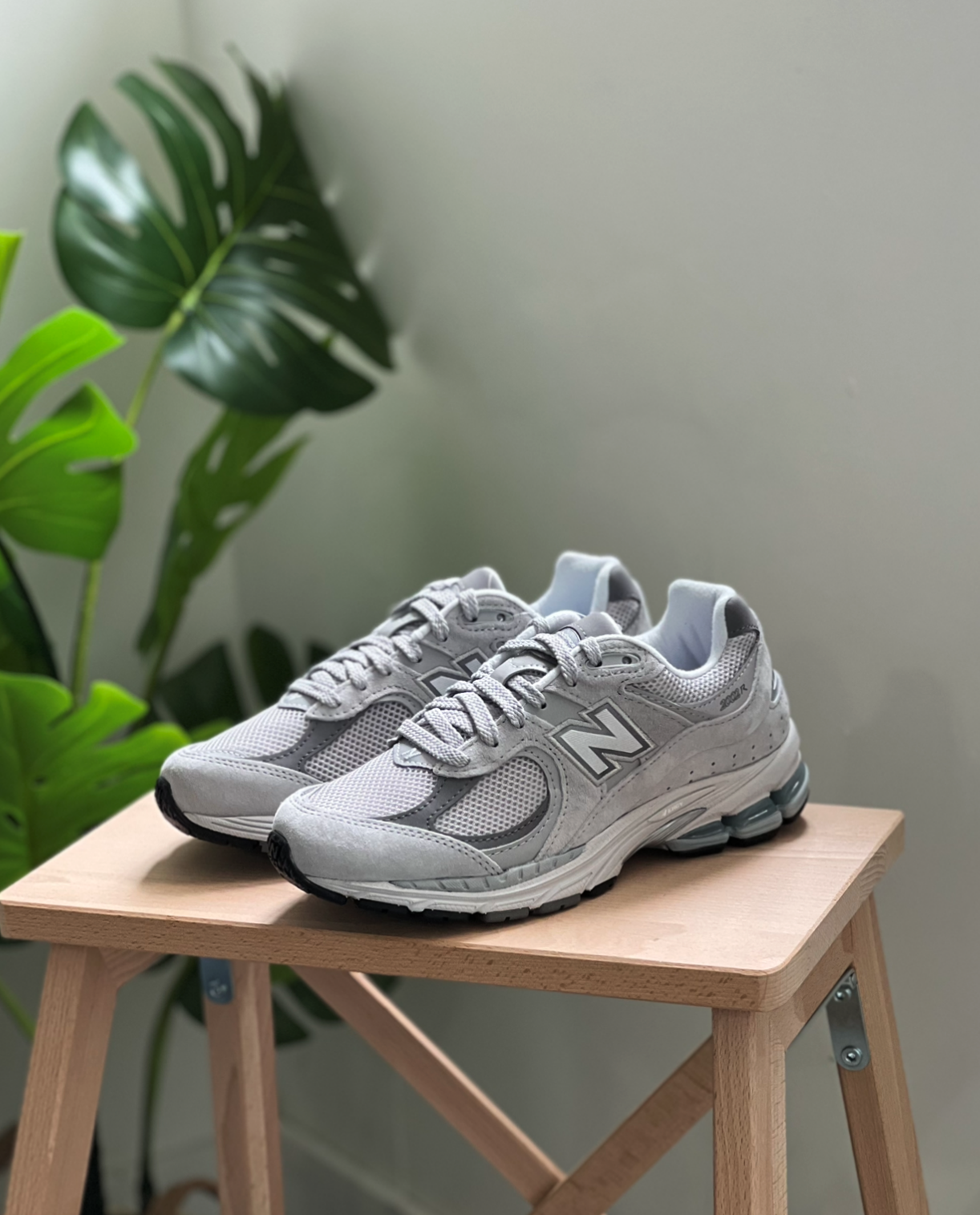 New Balance - 新品 (ml2002r0) New Balance ML2002R0 27.0の+