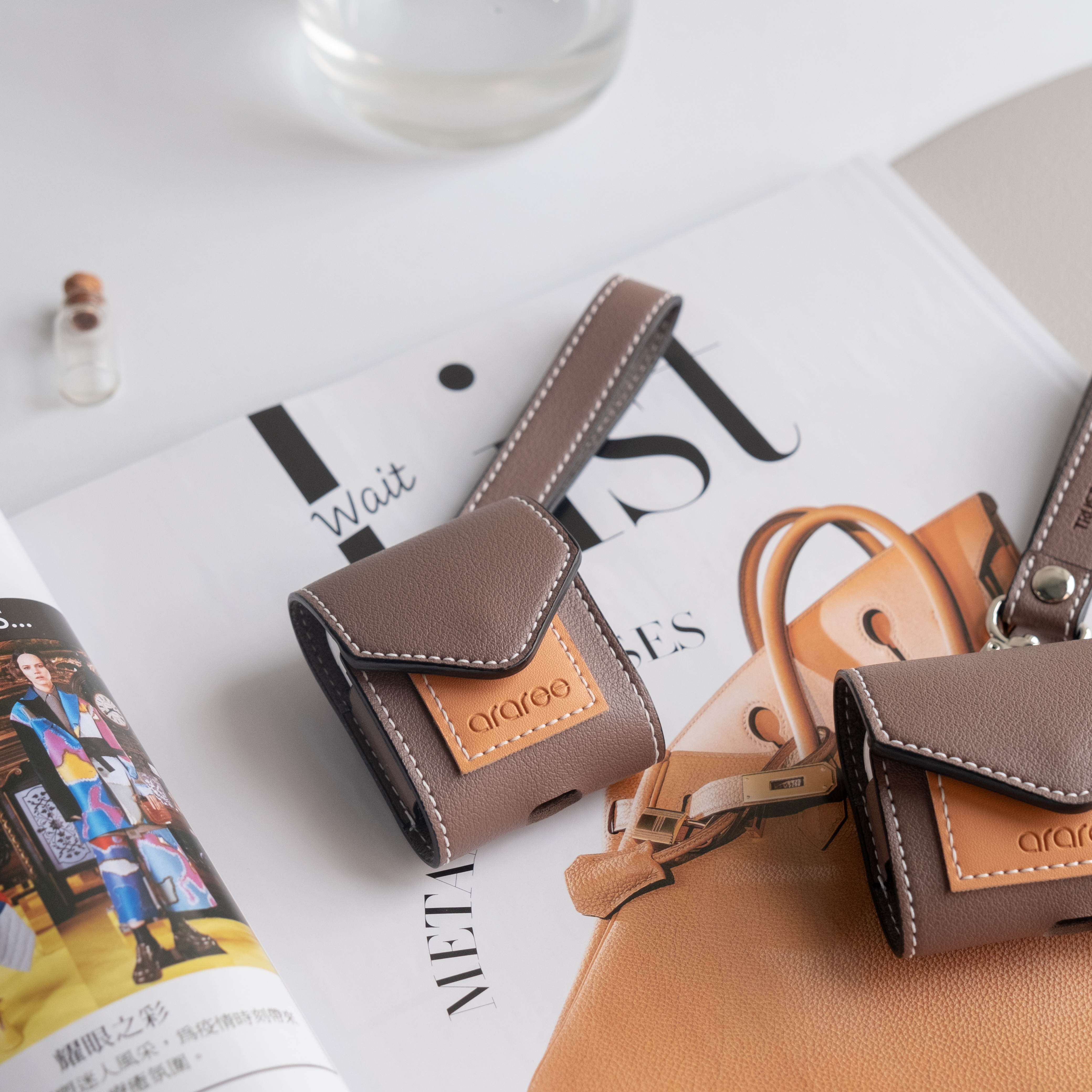 /灰褐色/韓國品牌 araree AirPods Case PELLIS 皮革設計款 保護套