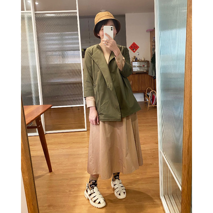 日常之美素雅單釦大衣-芽依小姐