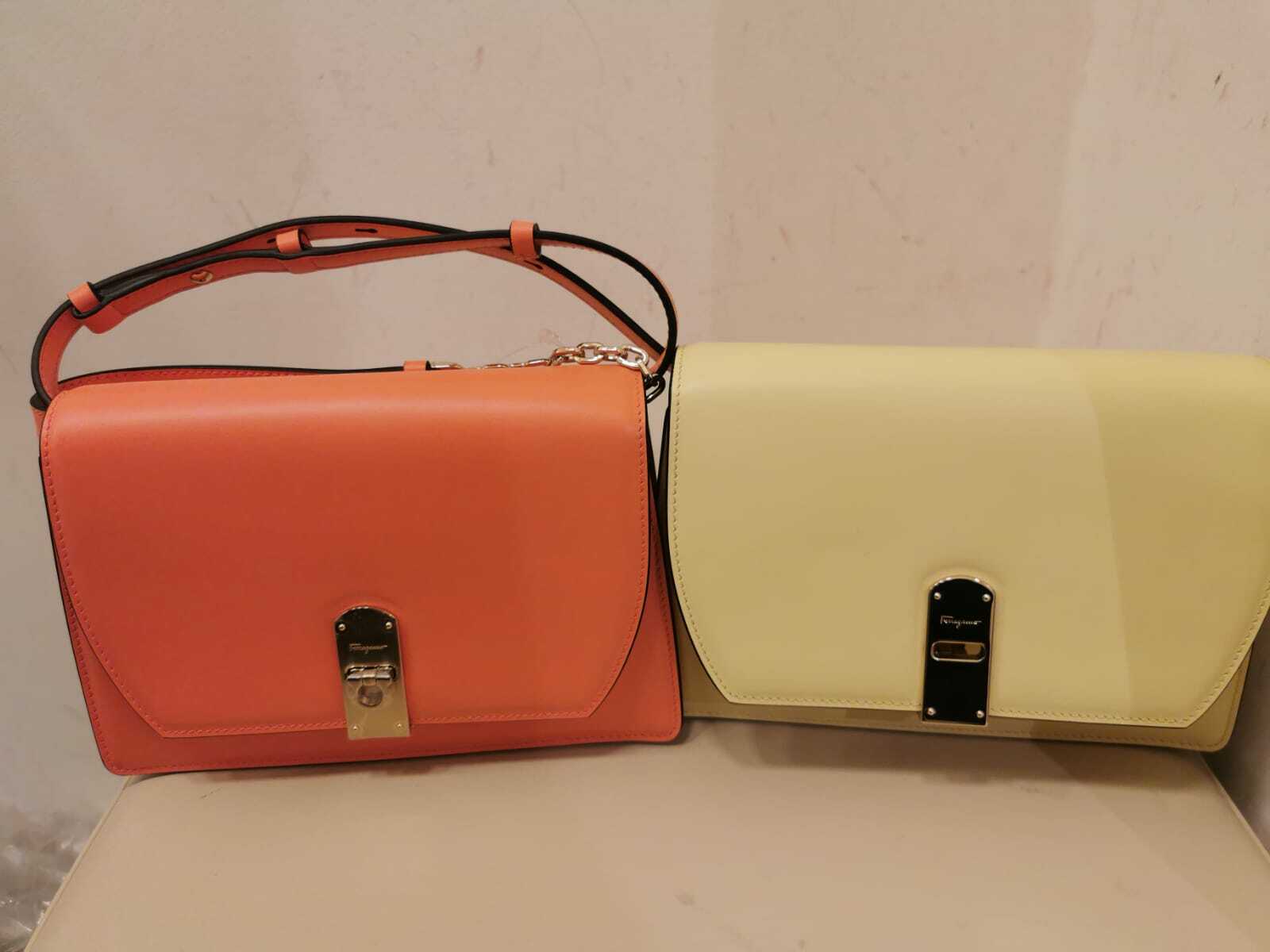 SALVATORE FERRAGAMO PLAIN COLOR SLING BAG