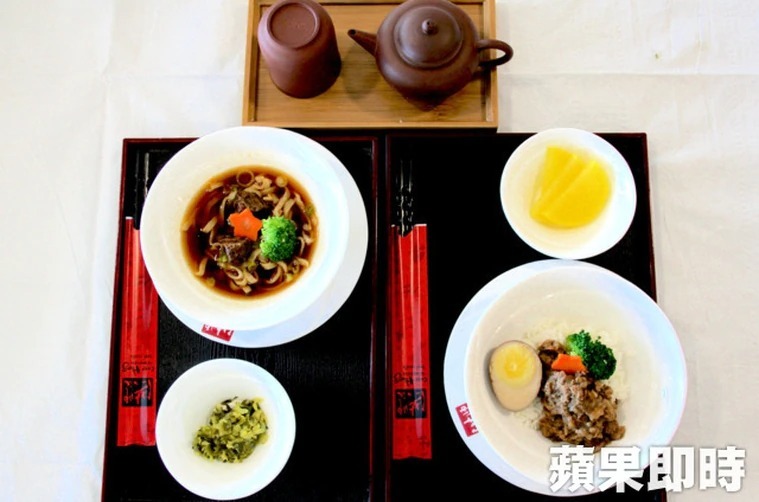 華航貴賓室引入洪師傅牛肉麵