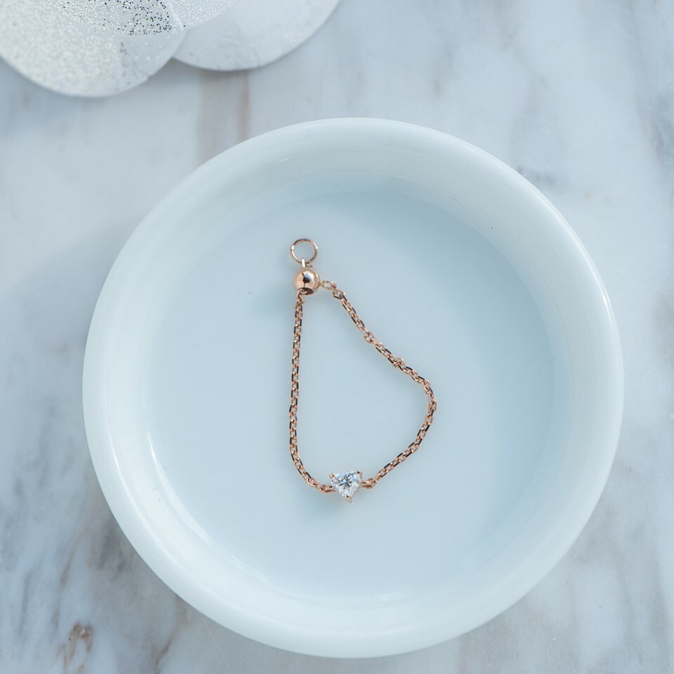 18K Lovely Heart Diamond Chain Ring