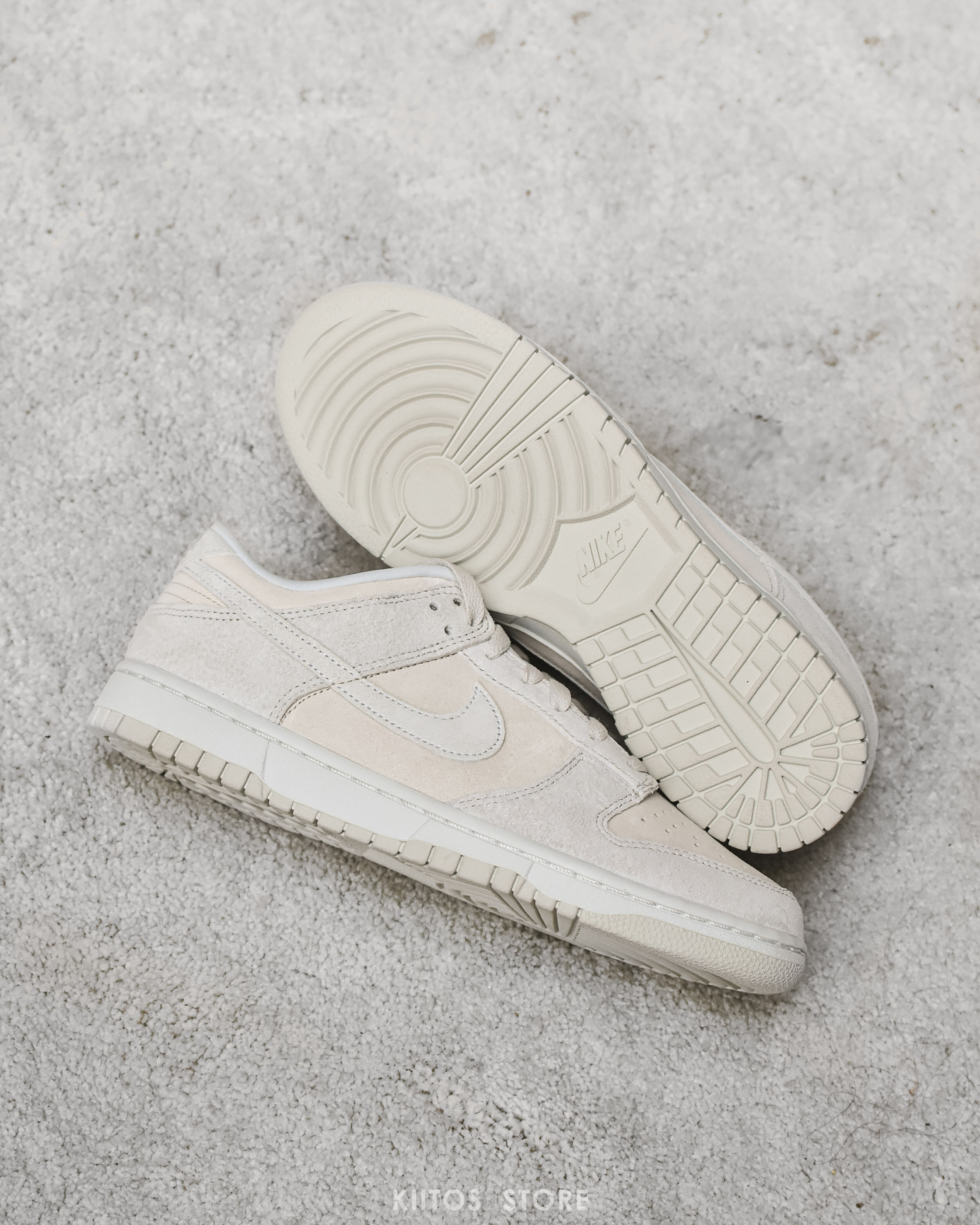 Nike Dunk Low 奶灰色