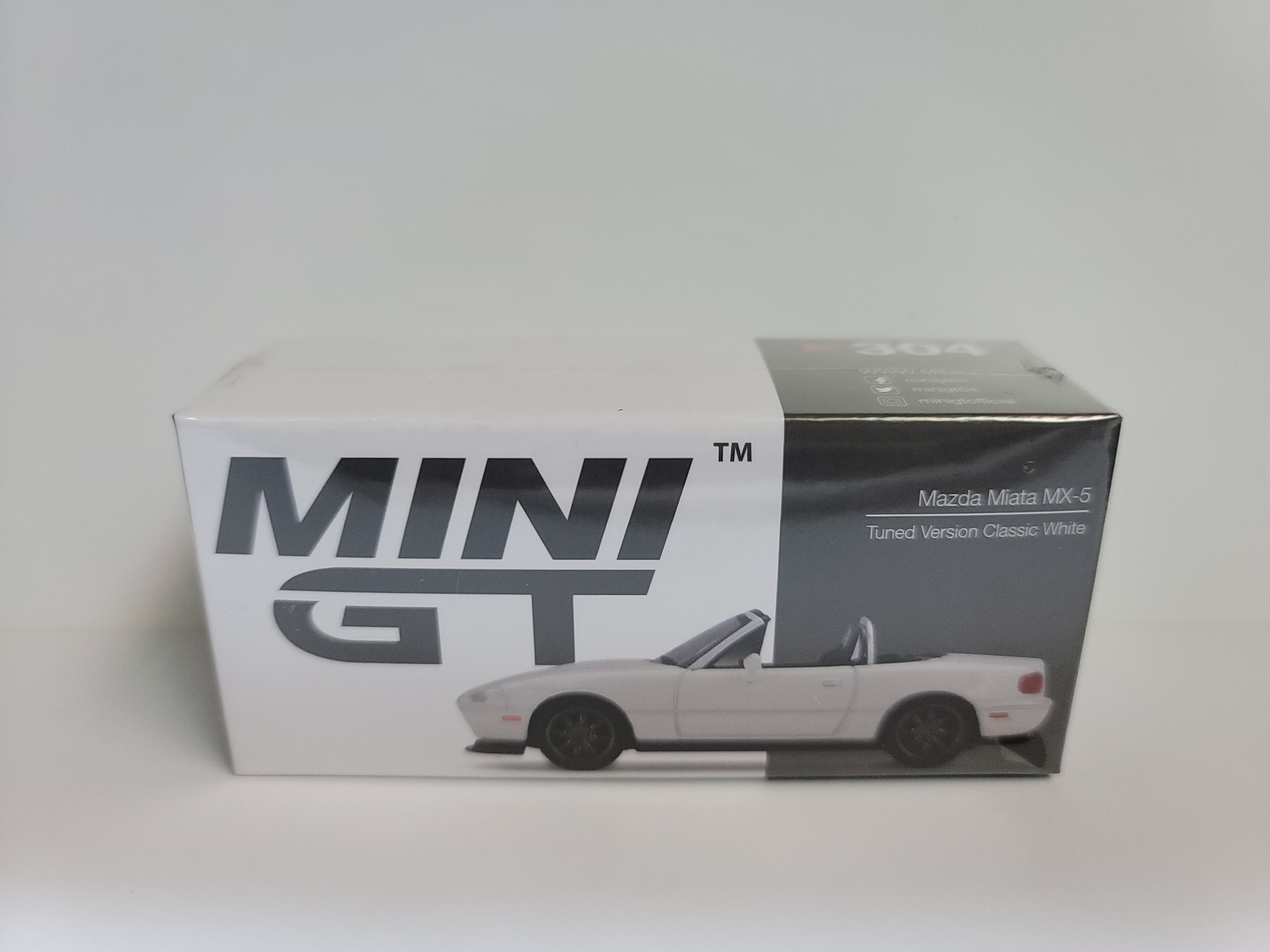 Mini GT 1/64 No.304 Mazda Mita MX-5 (NA) Turned Ver Cla