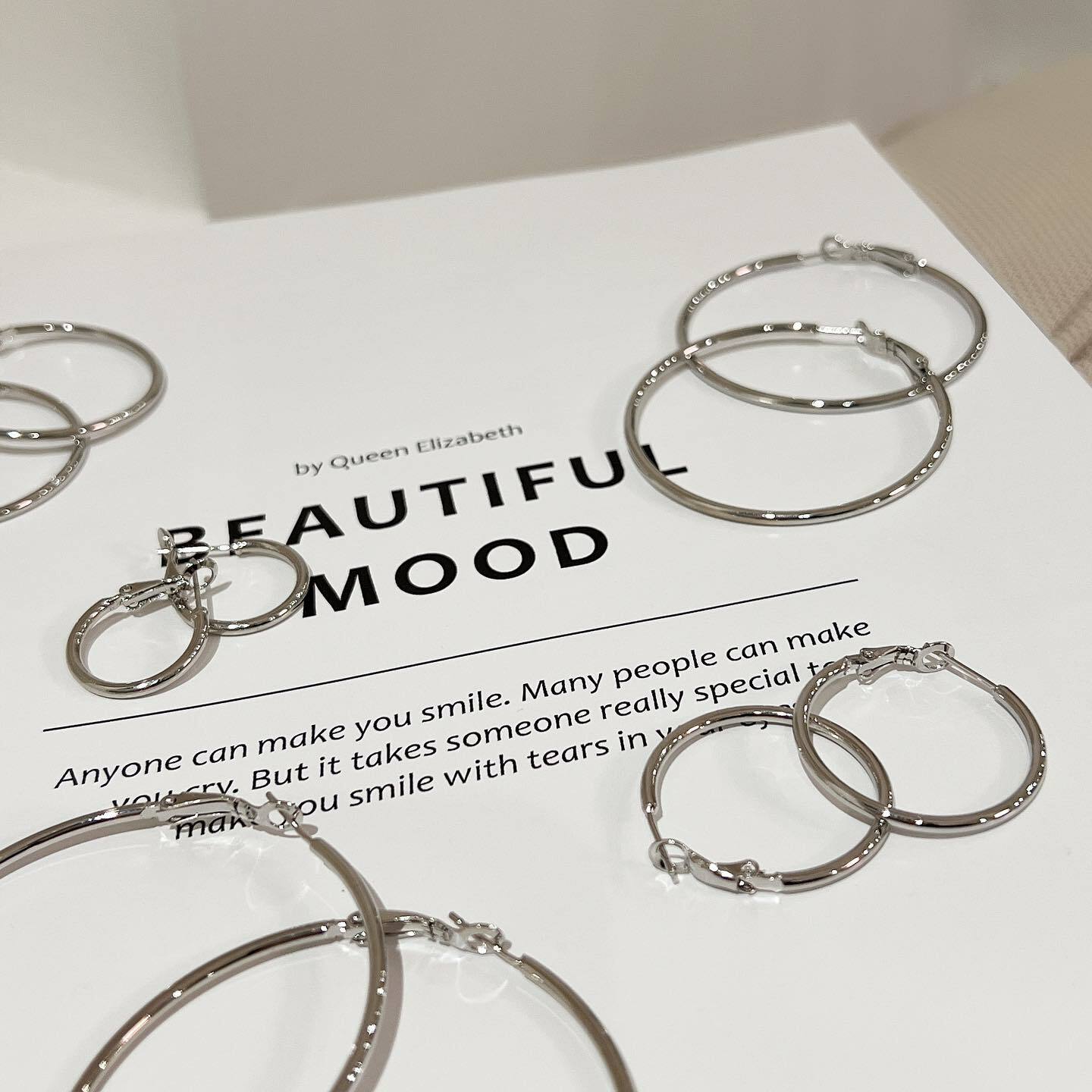 我的日常圈圈耳環。四色 2-3cm