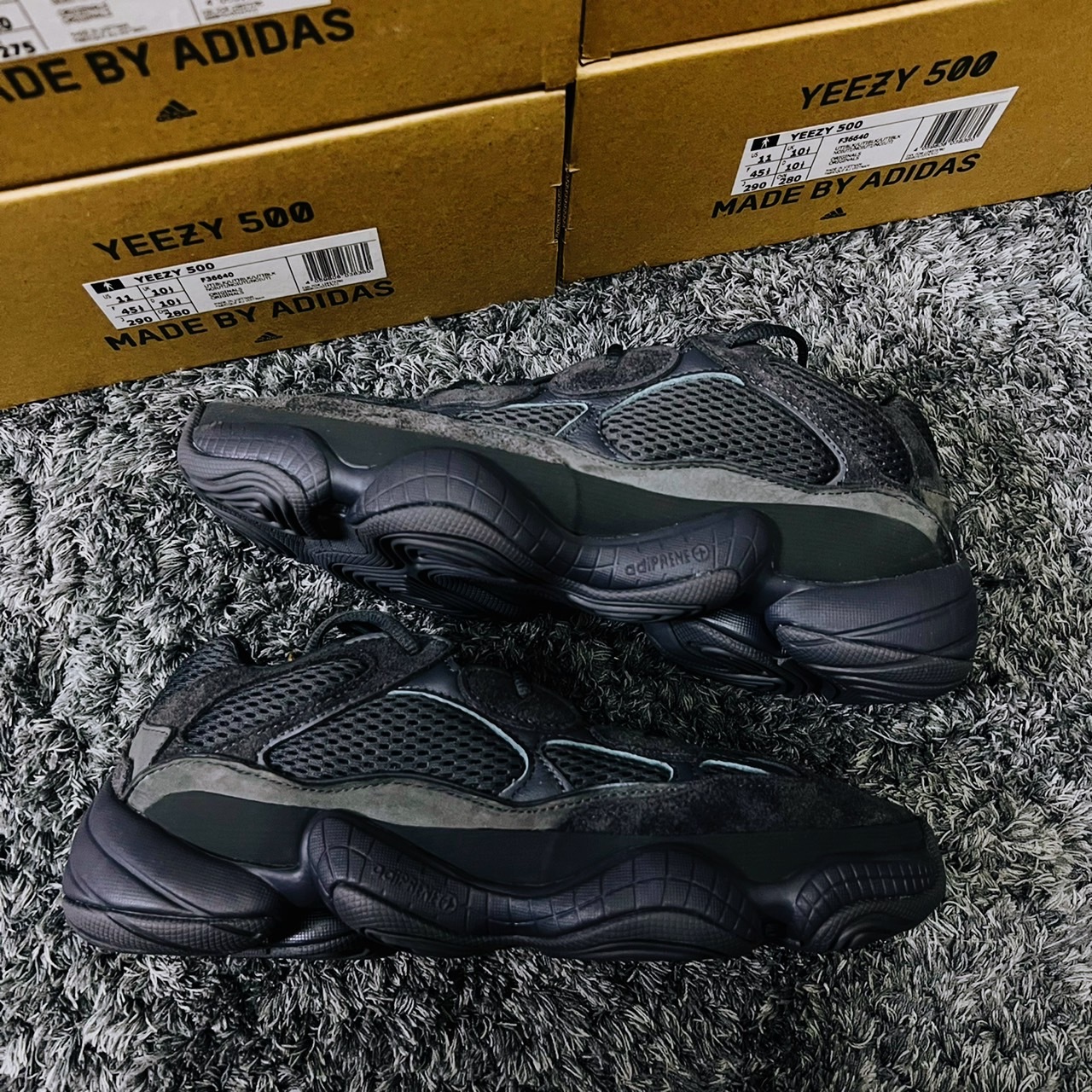 adidas Yeezy Boost 500 