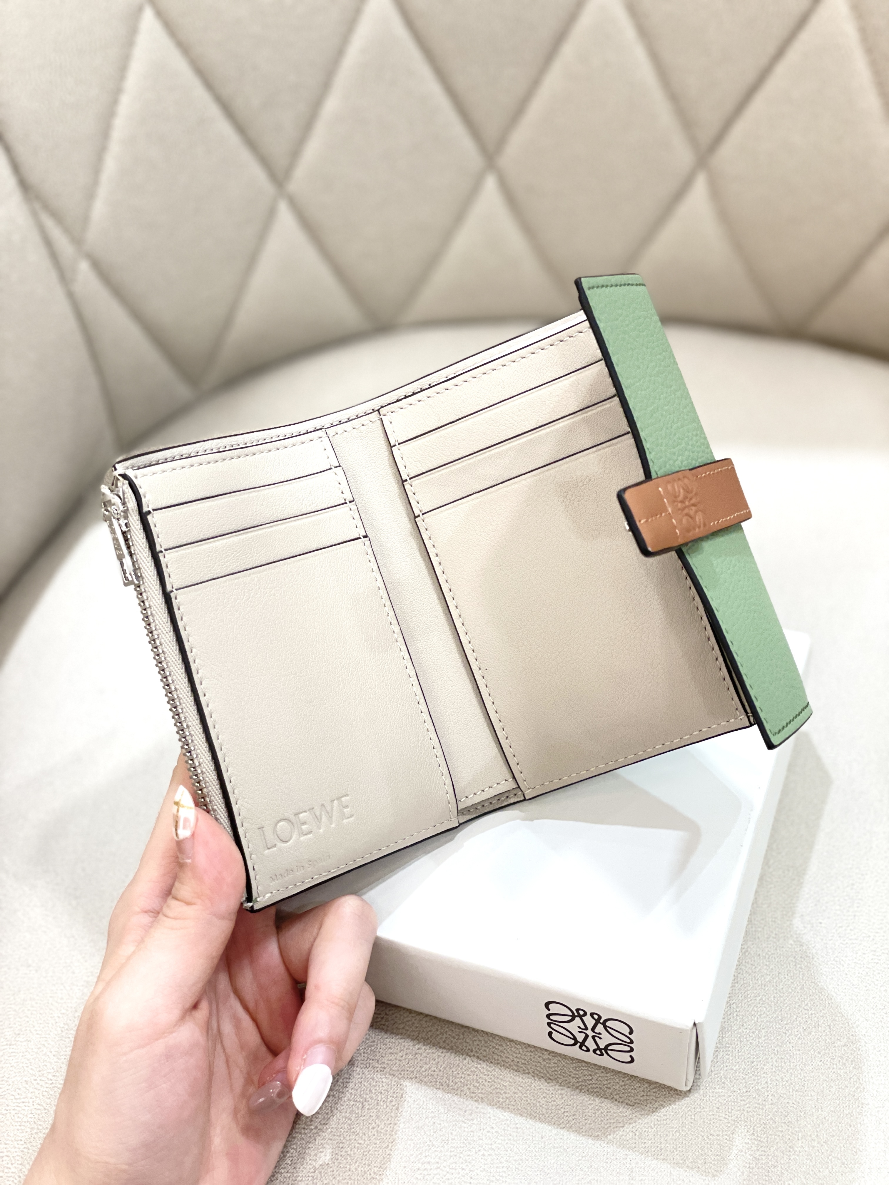LOEWE Small Vertical Wallet