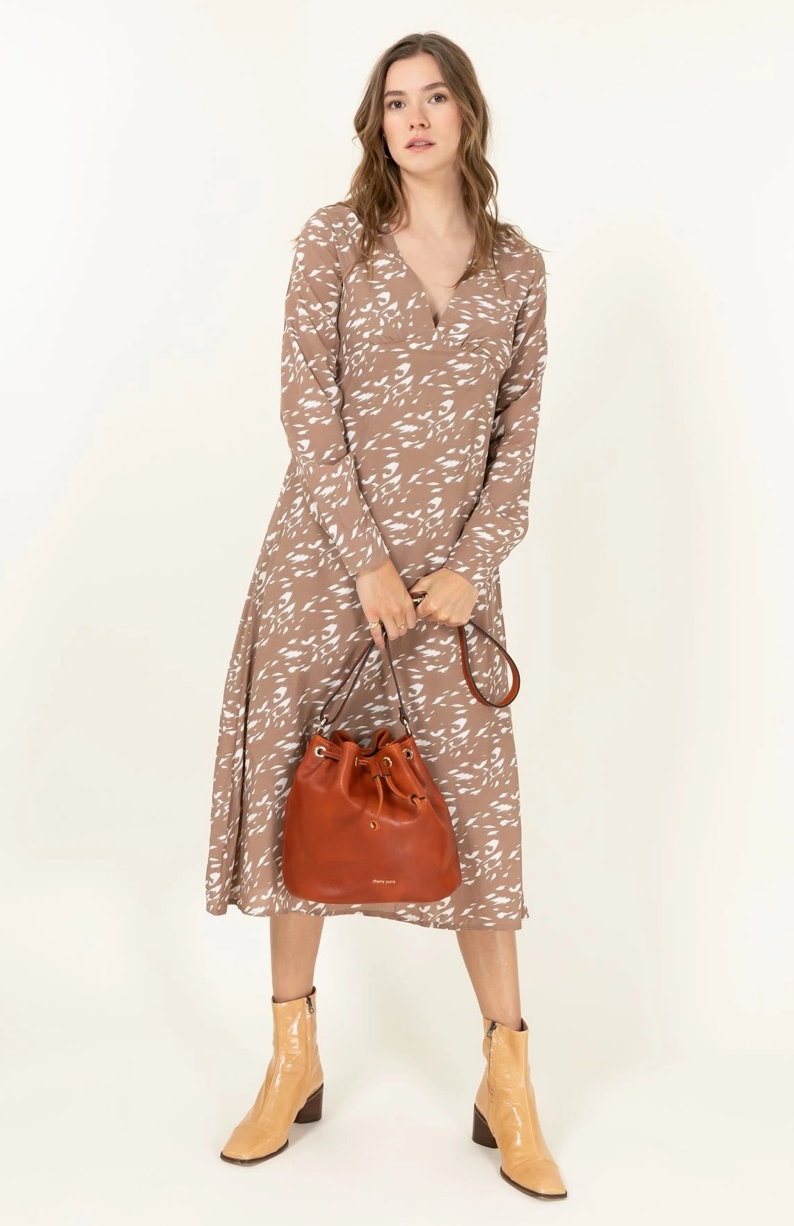 Cherry Paris Leather Bucket bag Linda 4009 Camel 啡橙色