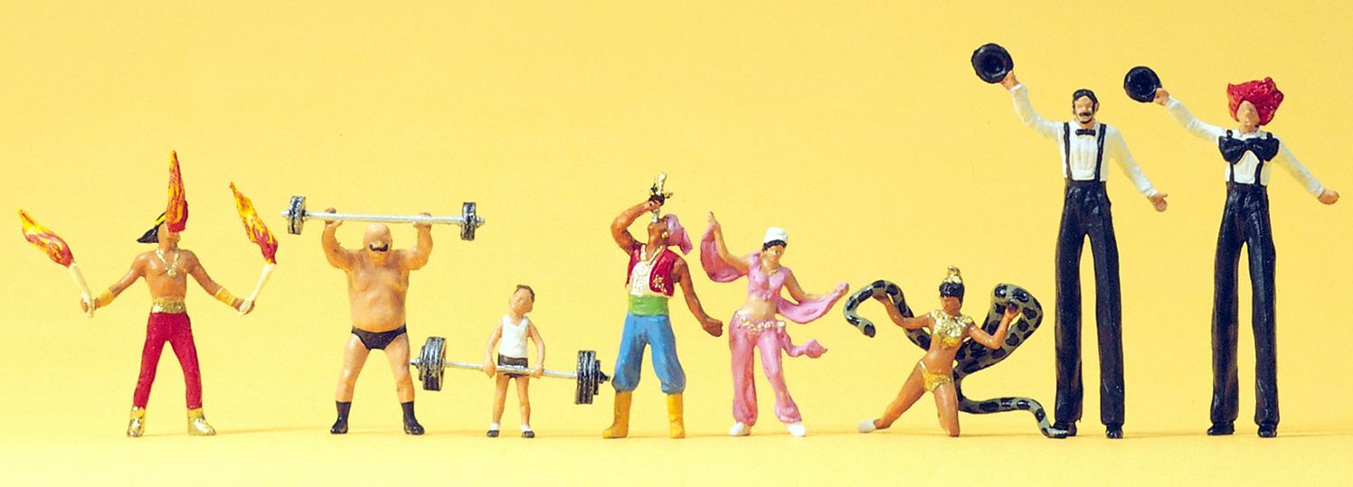 Preiser 24656 HO scale, Weight lifters, sword swallowers, stilt walkers, etc.