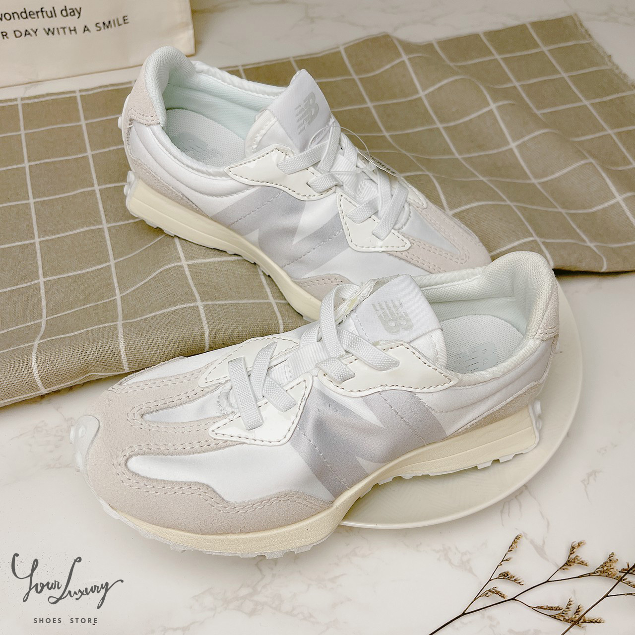 【Luxury】 現貨 New Balance NB327 白絲綢 奶油白 緞帶 中童 跑步 慢跑鞋 童鞋 免鞋帶 特價