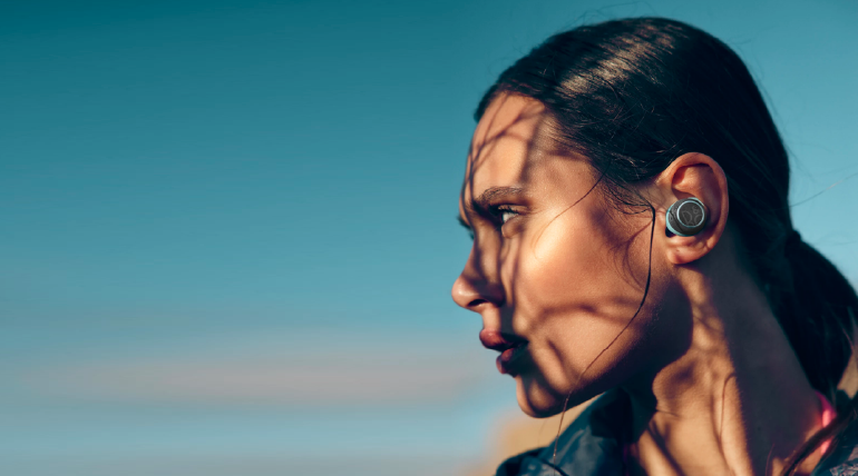 Bang & Olufsen注重每項產品的音質體驗，近年更搭上主動式降噪耳機的風潮，推出有降噪功能的耳機