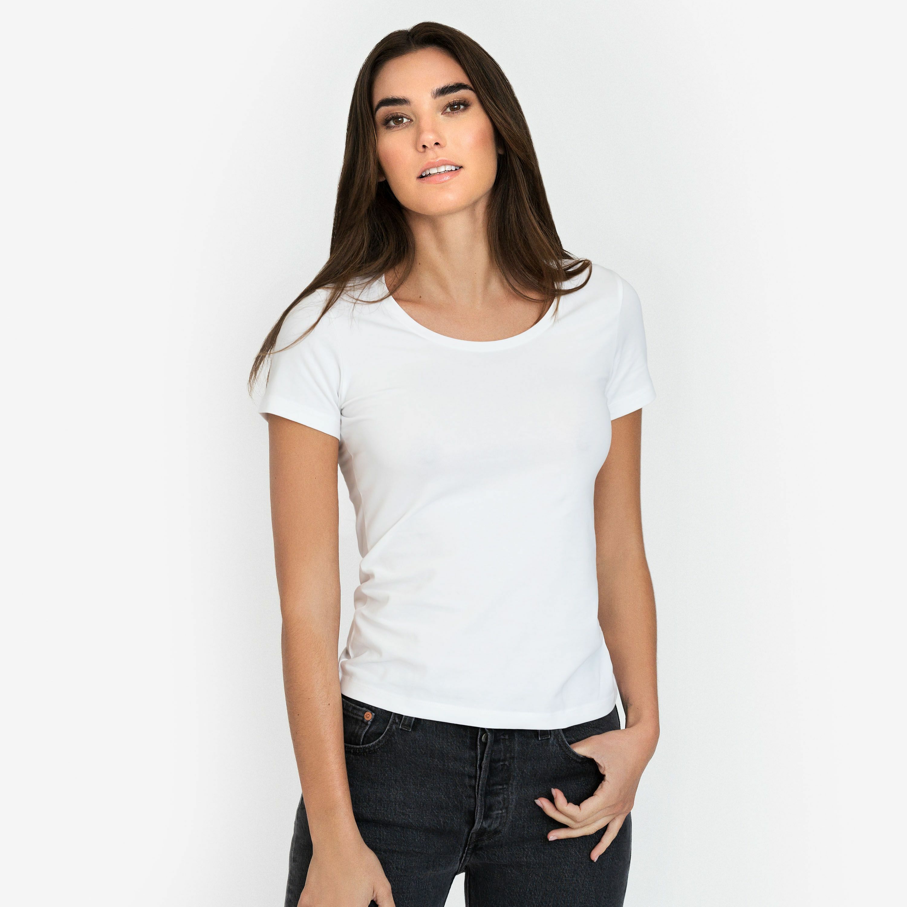 棉花的加工品種類多樣，如棉被、棉片到衣服等都是其的衍生產物