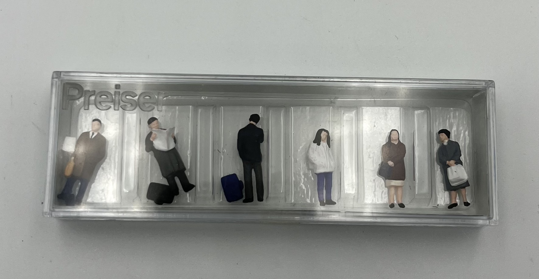 Kato 6-512 HO規 站立的乘客