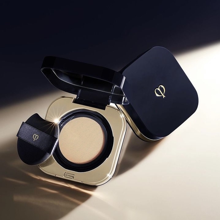 Cle de Peau Beaute Radiant Cushion Foundation Natural 鑽光透薄修護氣墊粉底 SPF25 PA+++