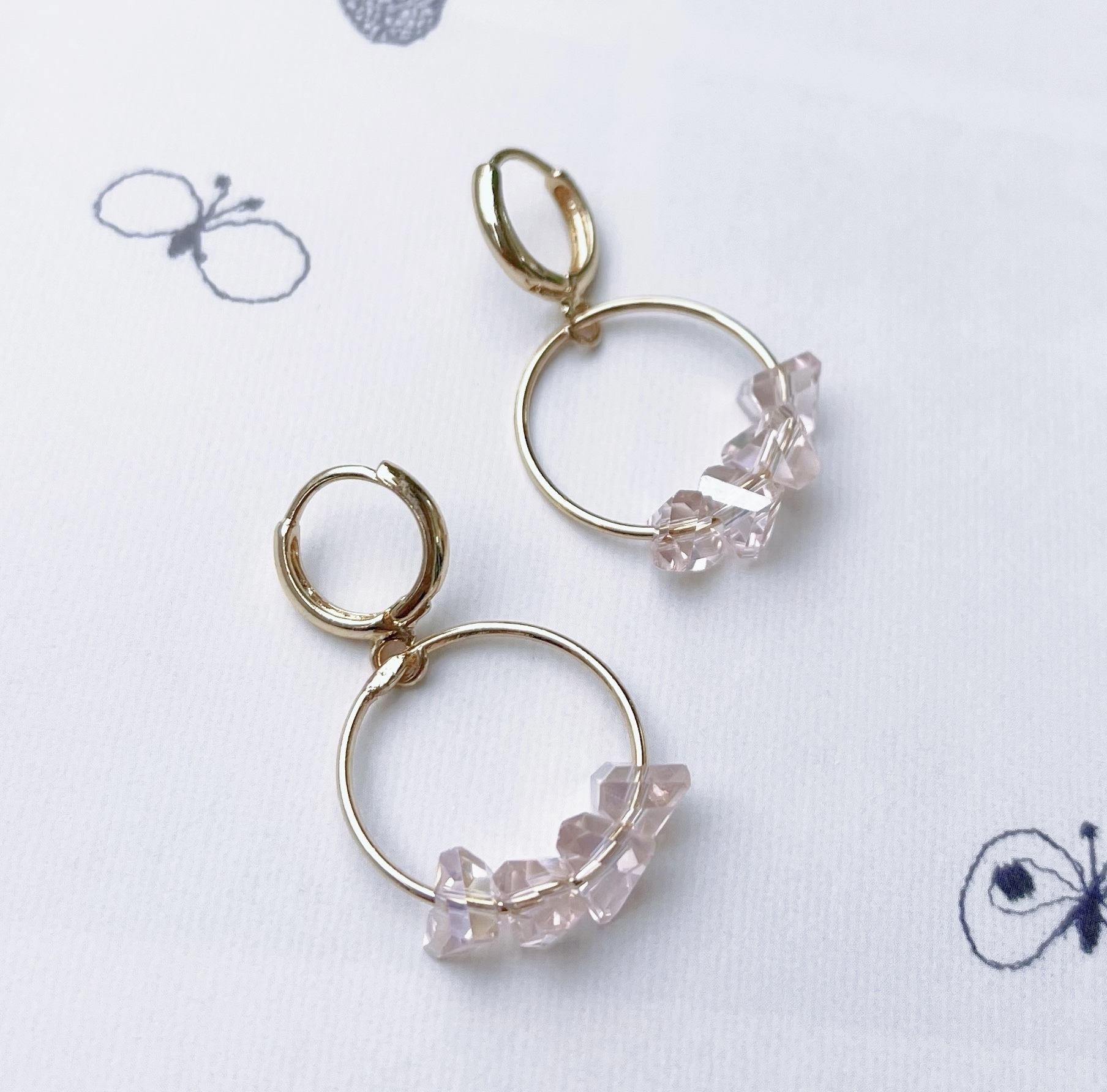 水晶淡粉角圈圈耳環