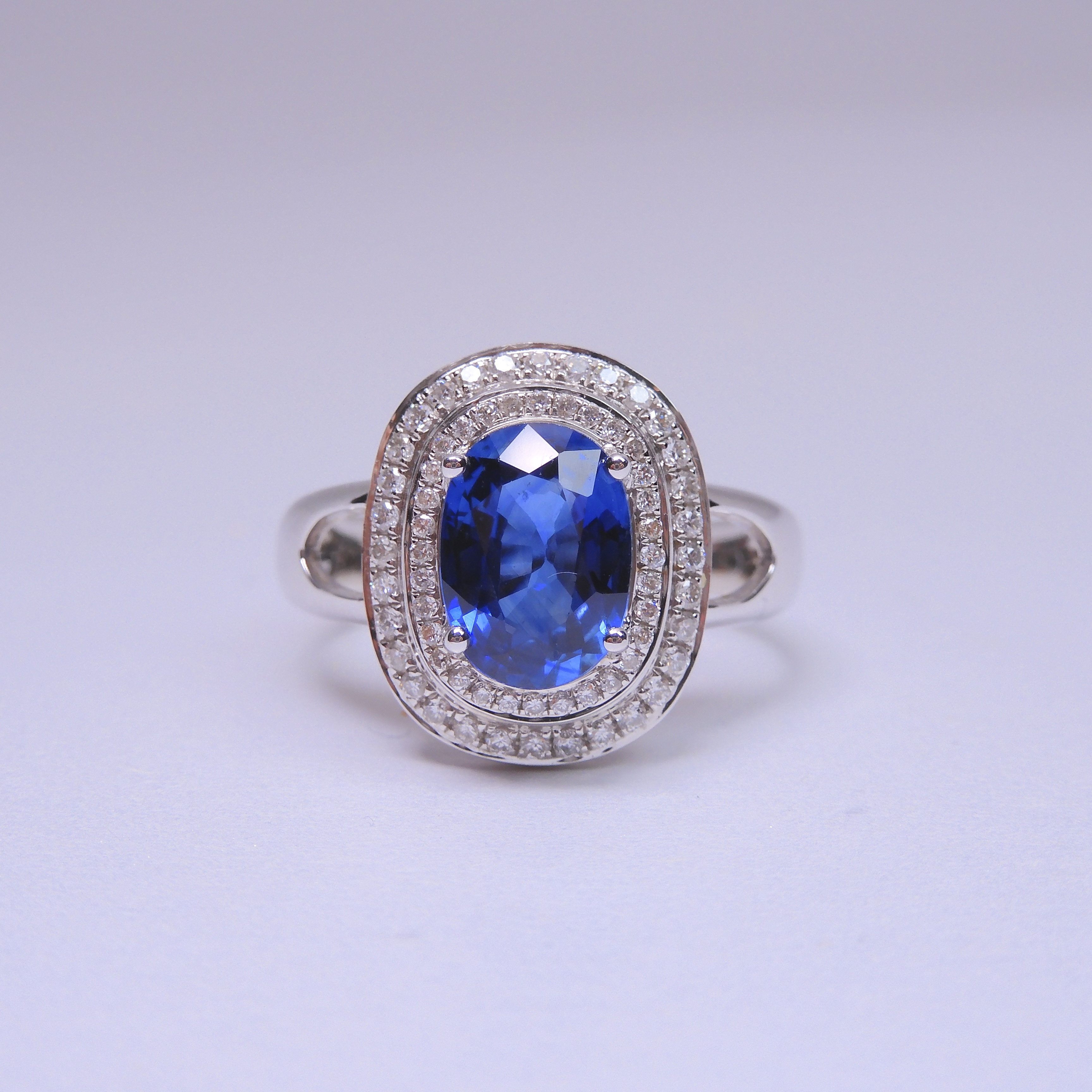 18K金 1.9ct 藍寶石戒指