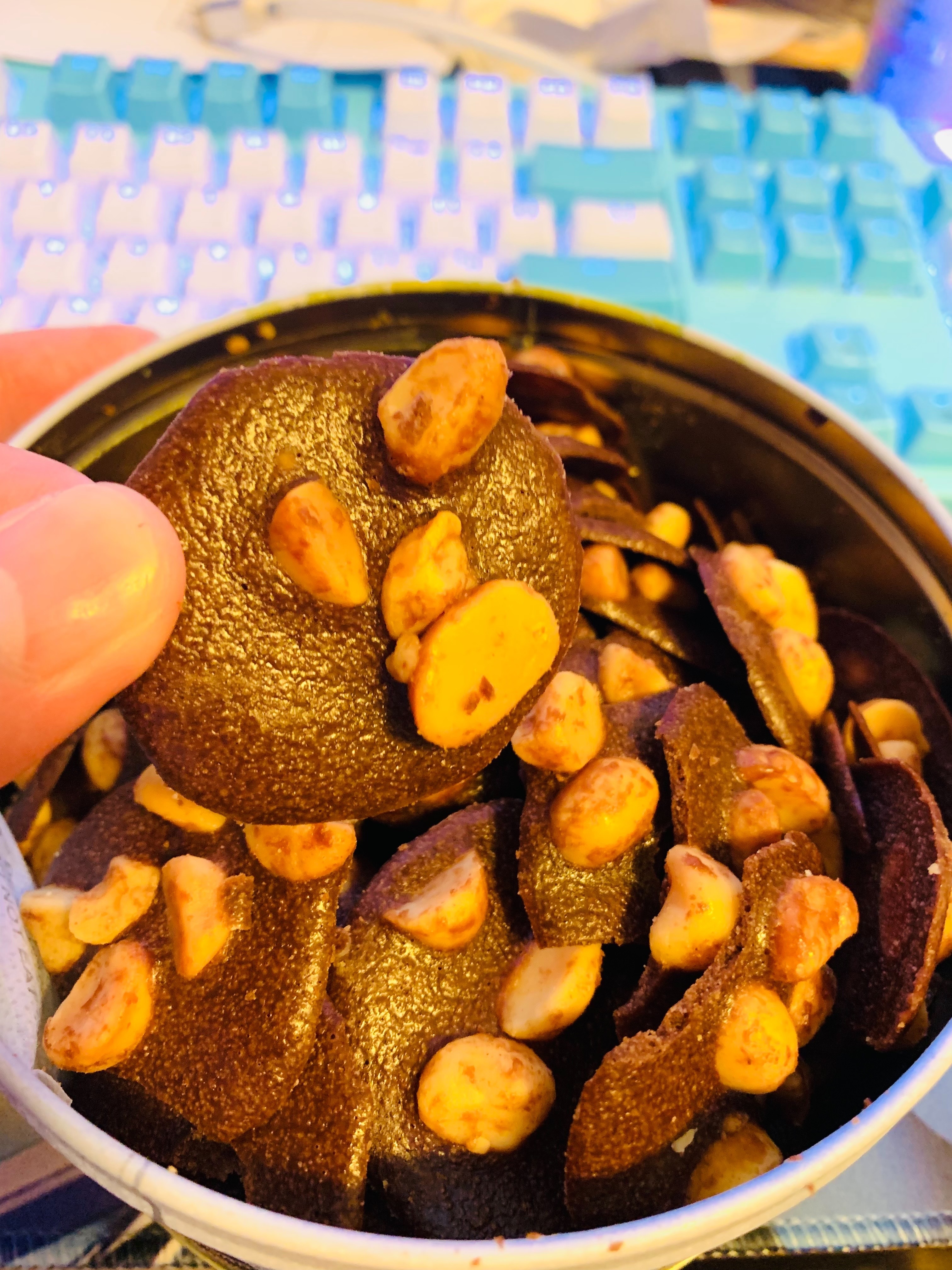 香港 Jenny Bakery 珍妮曲奇 夏威夷果仁可可脆片 255g｜聰明小熊限定版・濃郁可可奶香