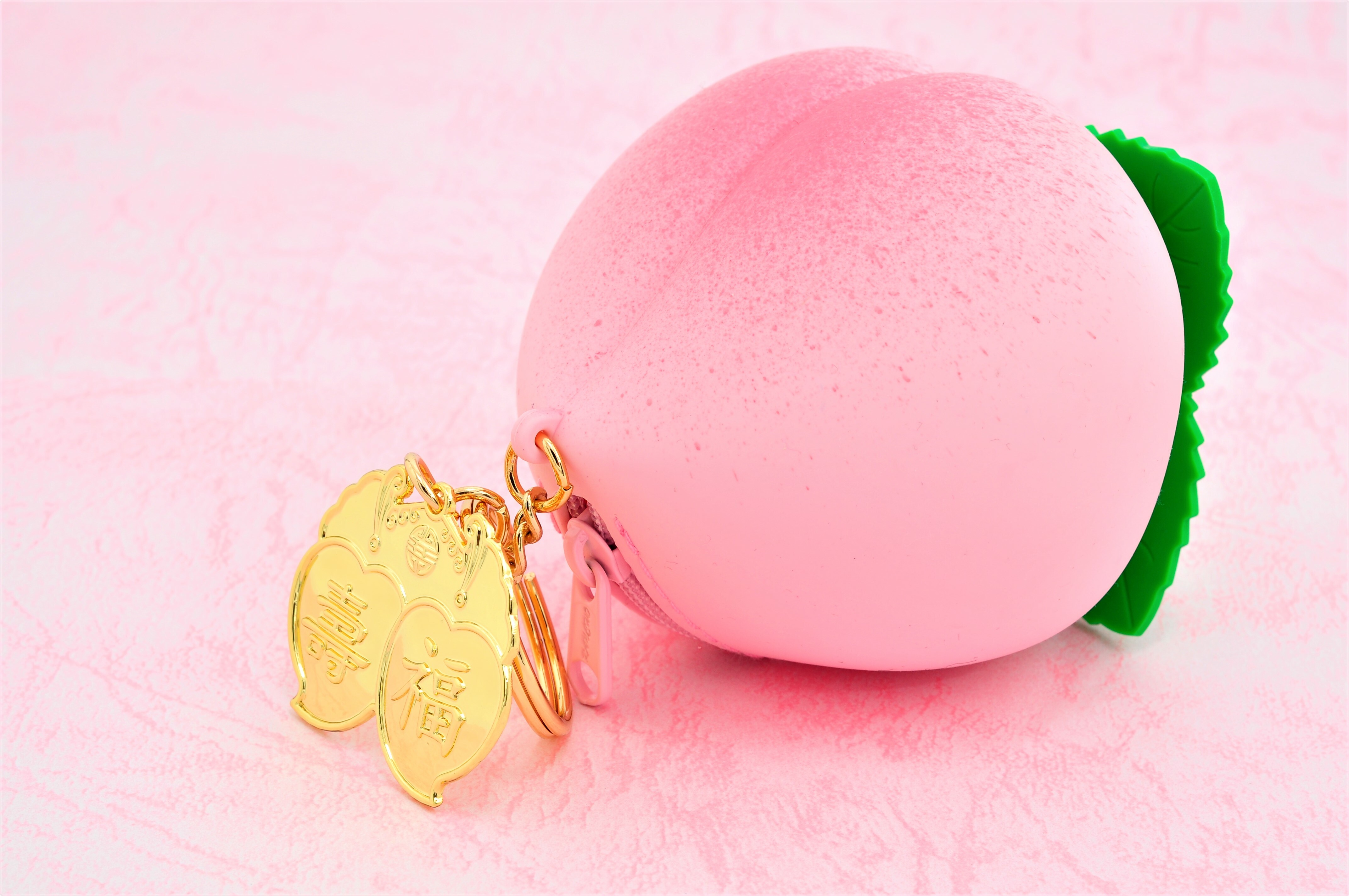 RANCHO peach shaped pouch with keyring