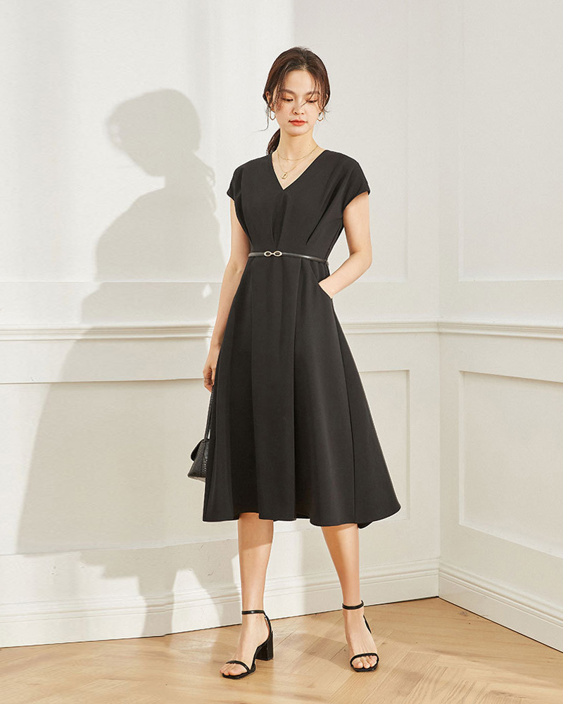 DEER.W V領收腰綁帶傘襬洋裝 黑色