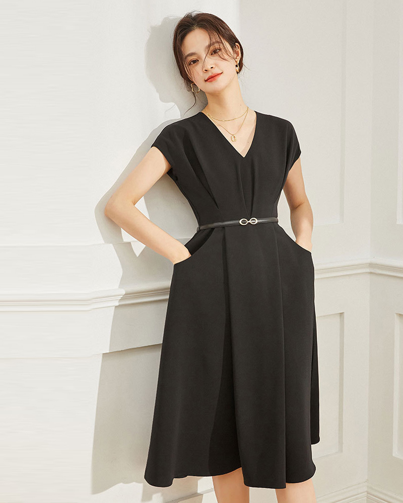 DEER.W V領收腰綁帶傘襬洋裝 黑色