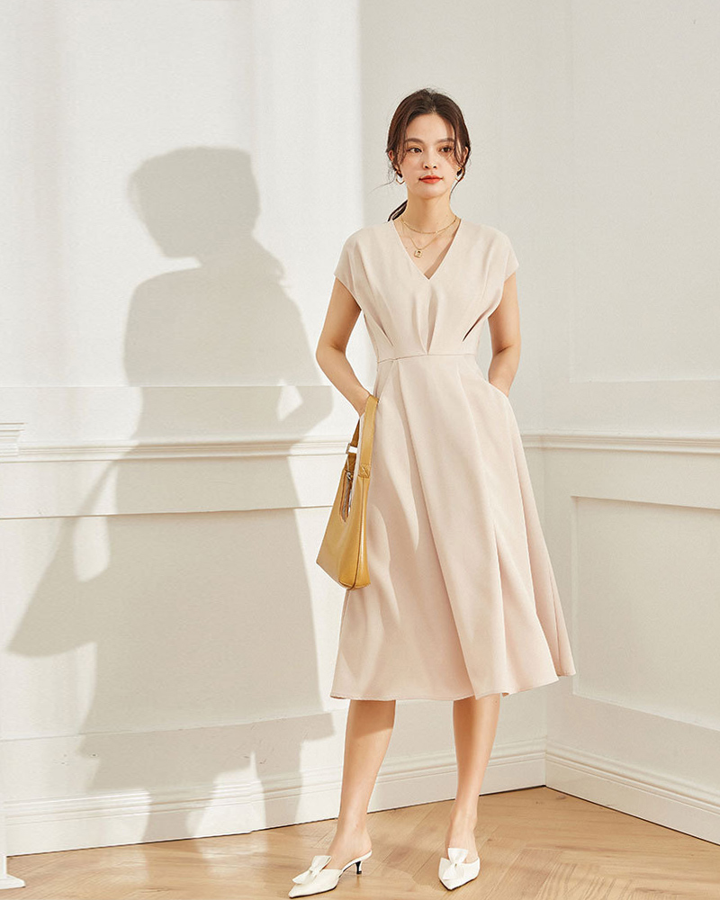 DEER.W V領收腰綁帶傘襬洋裝 杏色