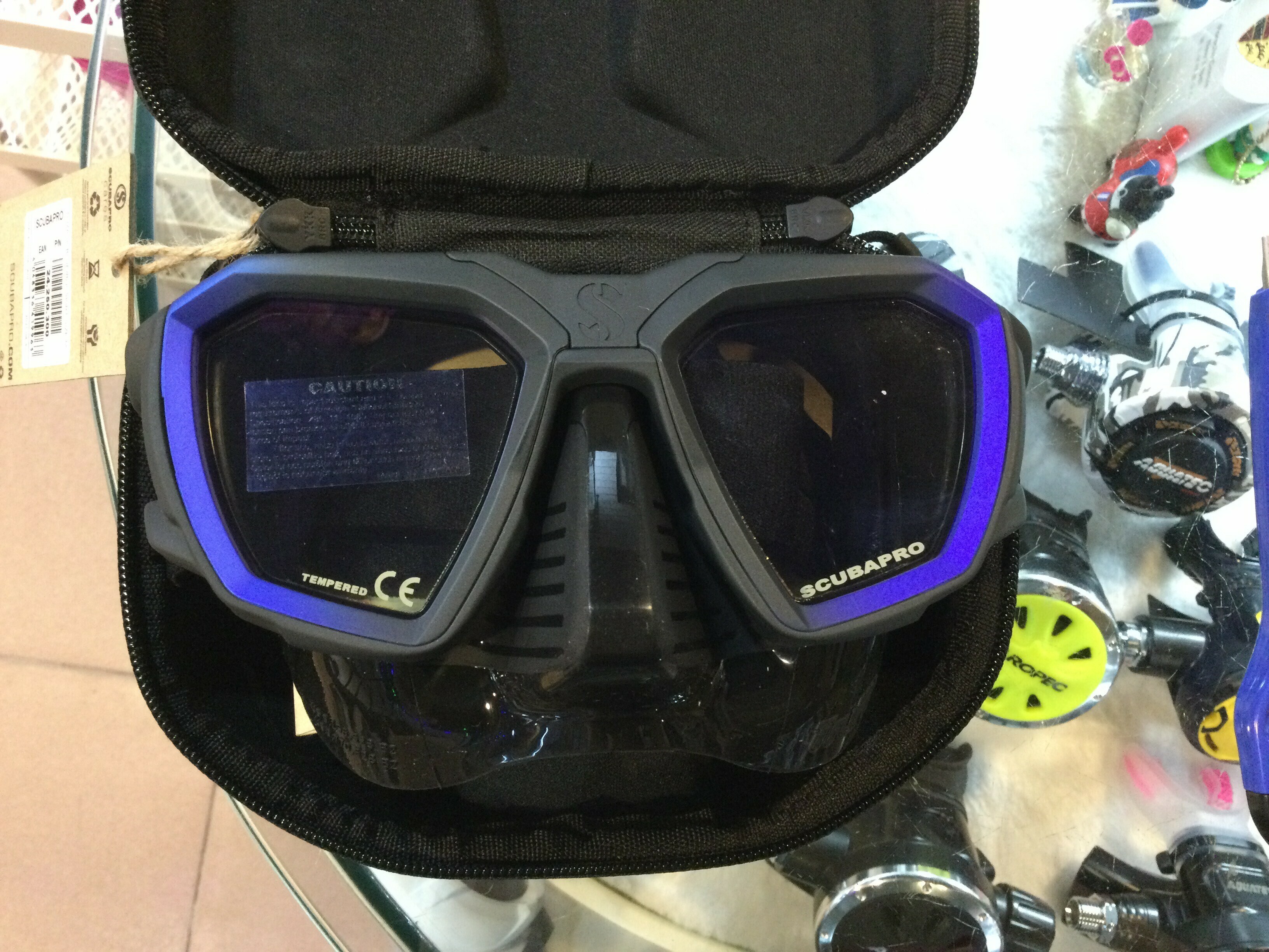 Scubapro D-mask 自潛面鏡