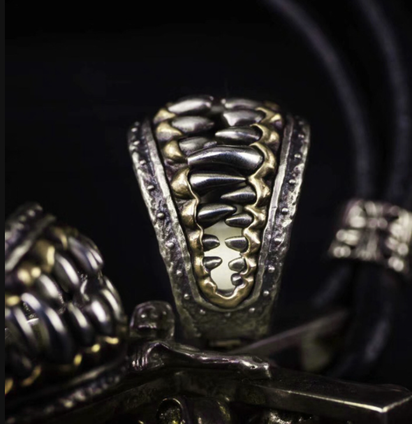 【ACCY012】猛獸牙齒開口設計戒指