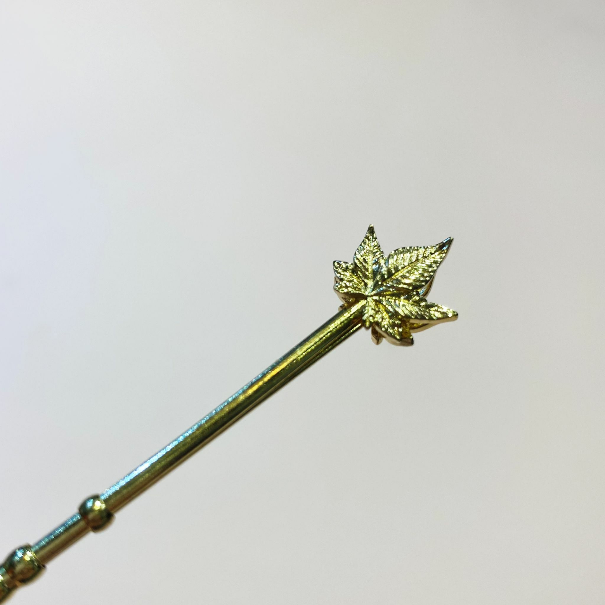 CIGARETTE CLIP RING BY PEACHY POTTER