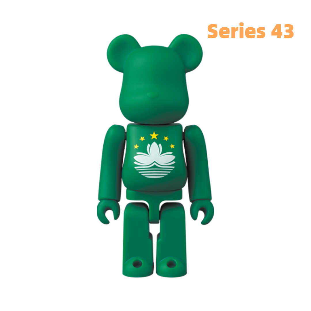 Bearbrick 100% series 43 - Flag Macau