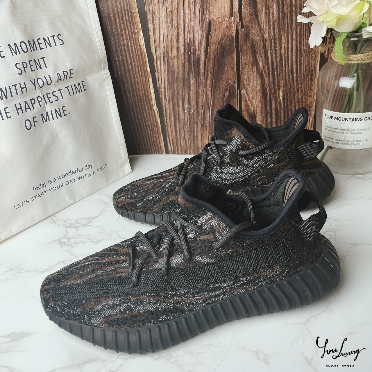 【Luxury】愛迪達 YEEZY BOOST 350 V2 MX ROCK 大理石黑 反光 黑天使 鞋帶反光