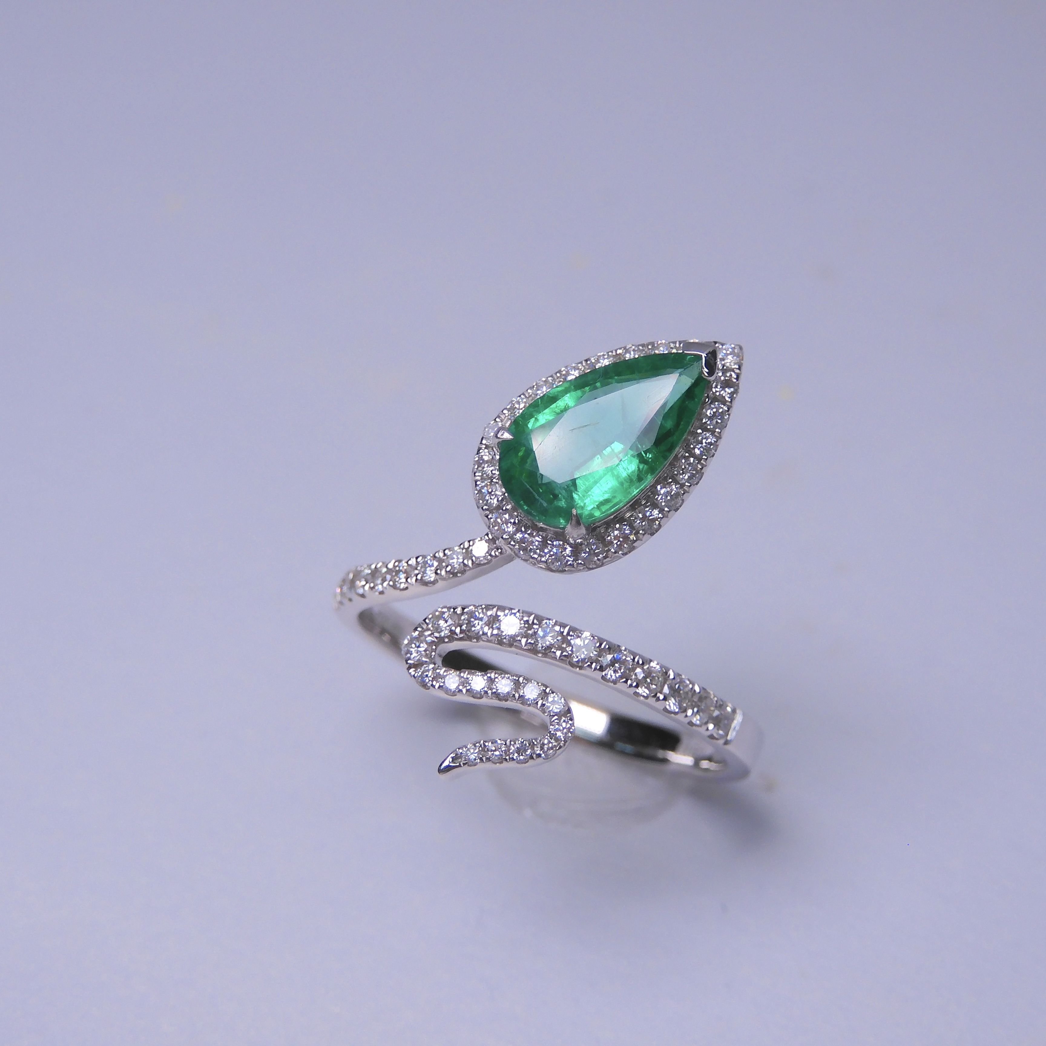 18K金 1.16ct  綠寶石戒指 (配國際證書)