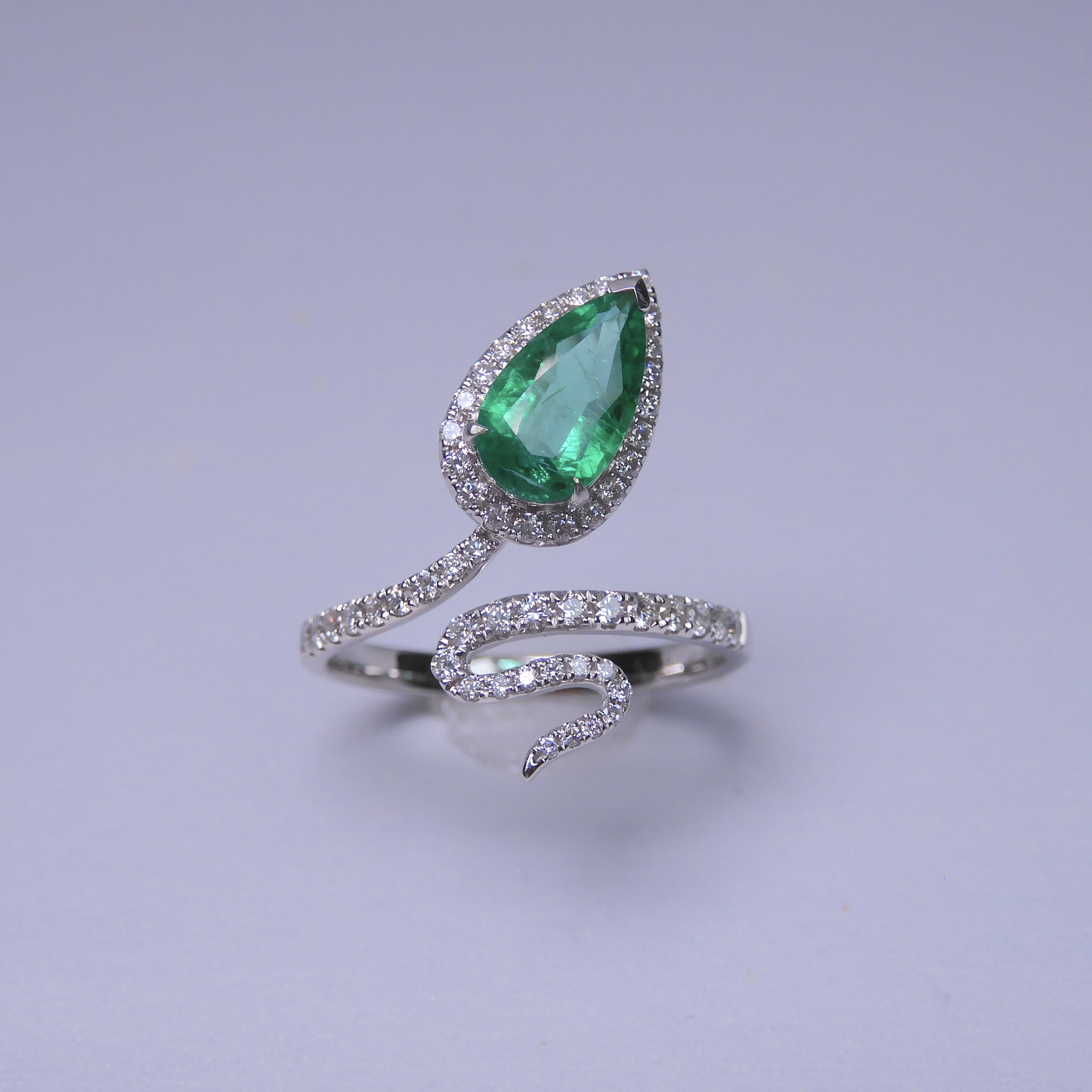 18K金 1.16ct  綠寶石戒指 (配國際證書)