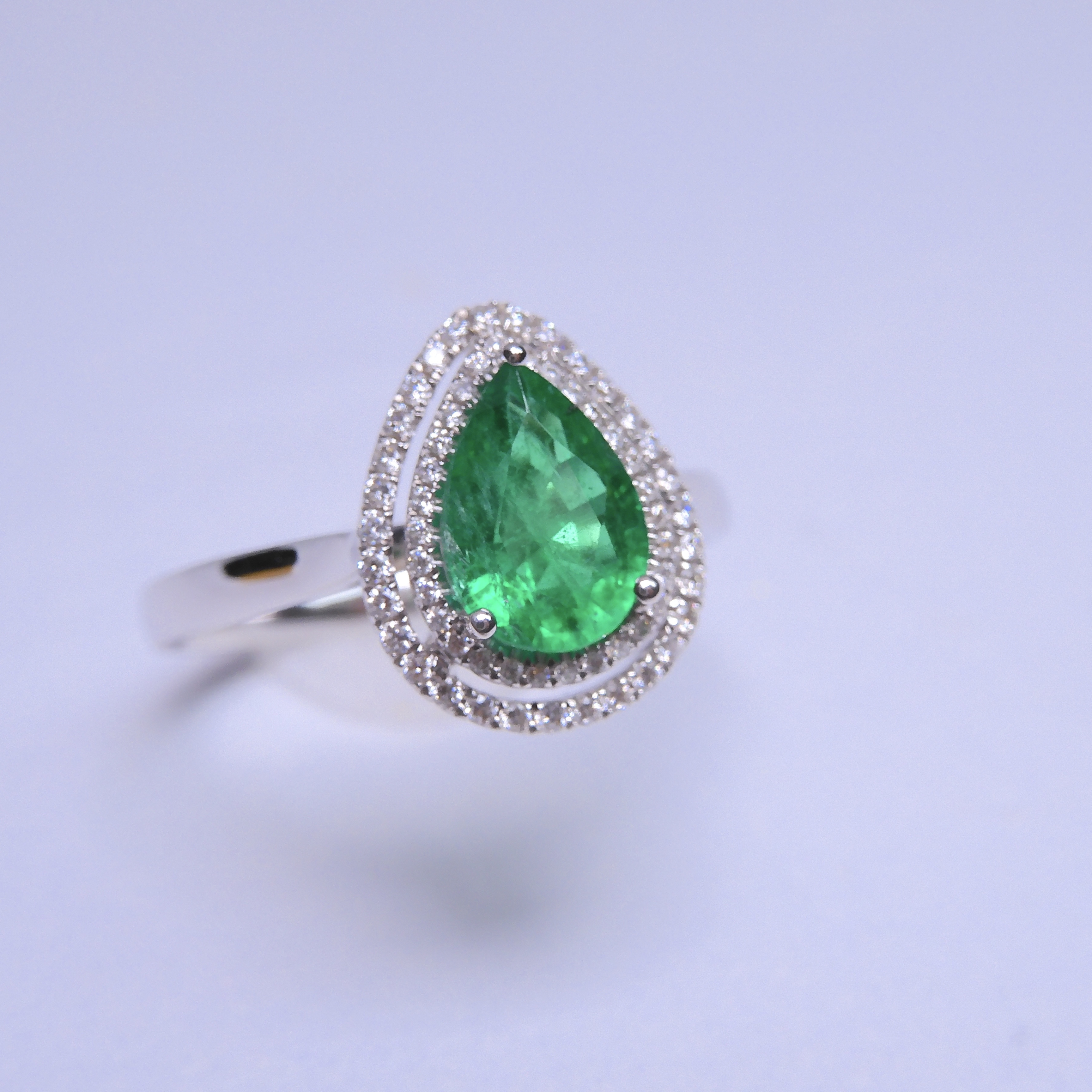 18K金 0.874ct 綠寶石戒指