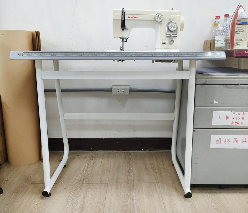 車樂美 JANOME S-808A 機械式 縫紉機 加贈專用大型落地桌 復古設計 出清優惠