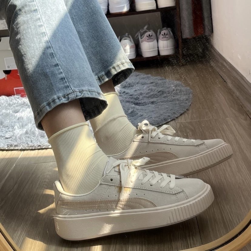 PUMA 雷哈娜鬆糕後底 奶白