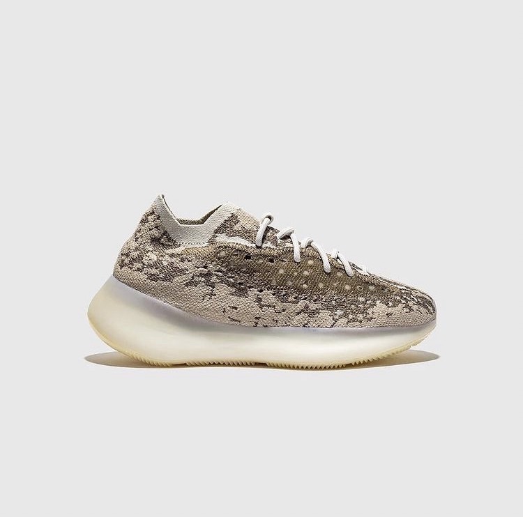 【 adidas YEEZY BOOST 380 PYRITE 限定款 】