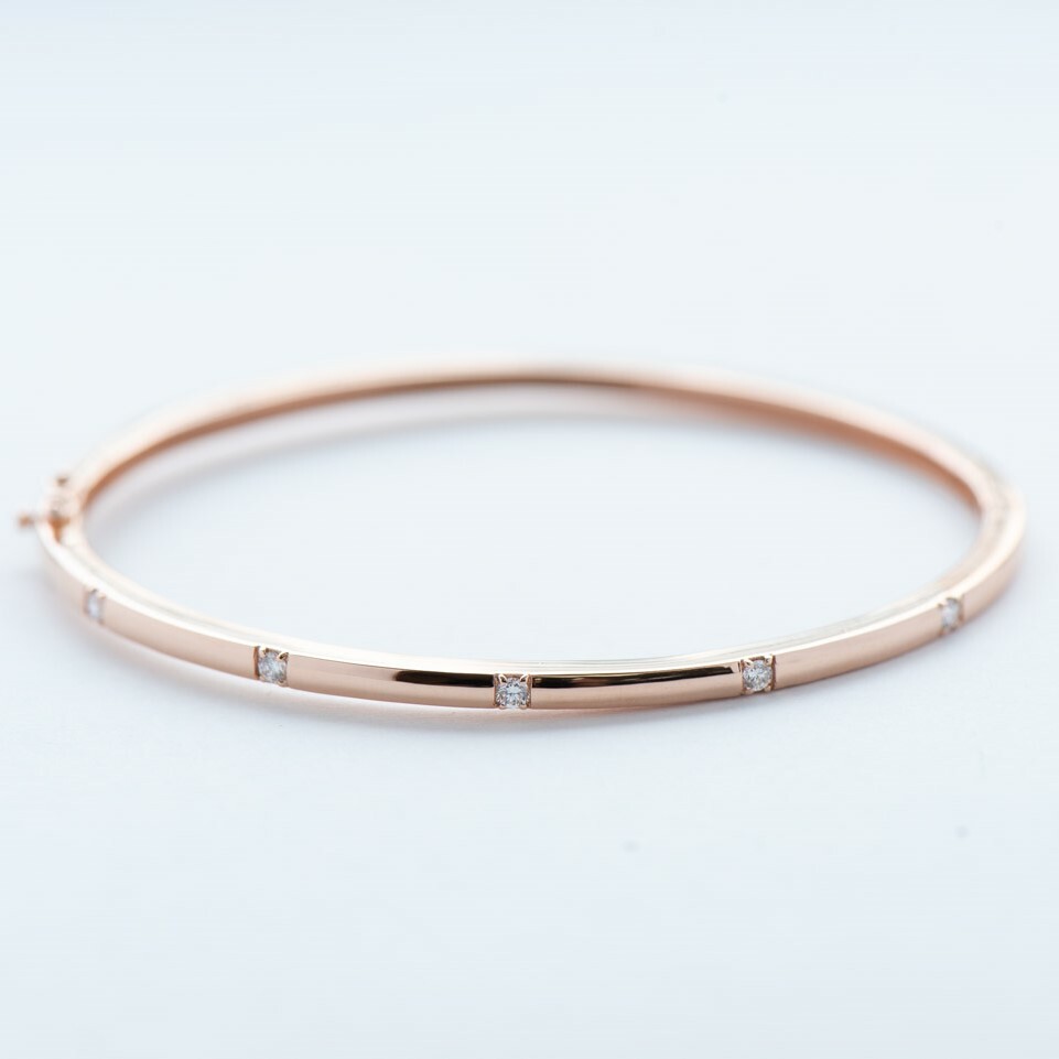 18K Todas Diamond Bangle