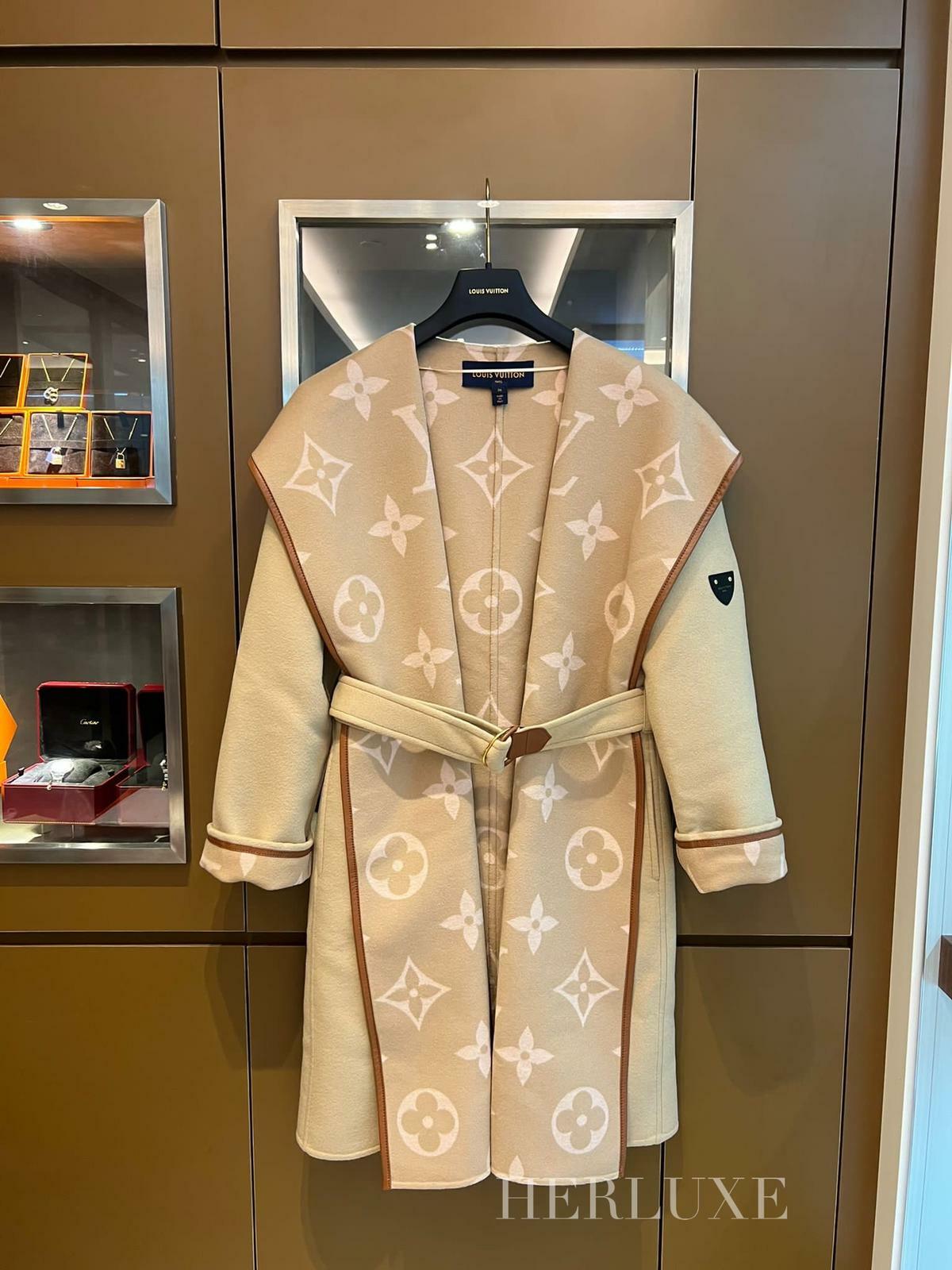 LV FMC005NUV10236 H000ED mpap coat size 36